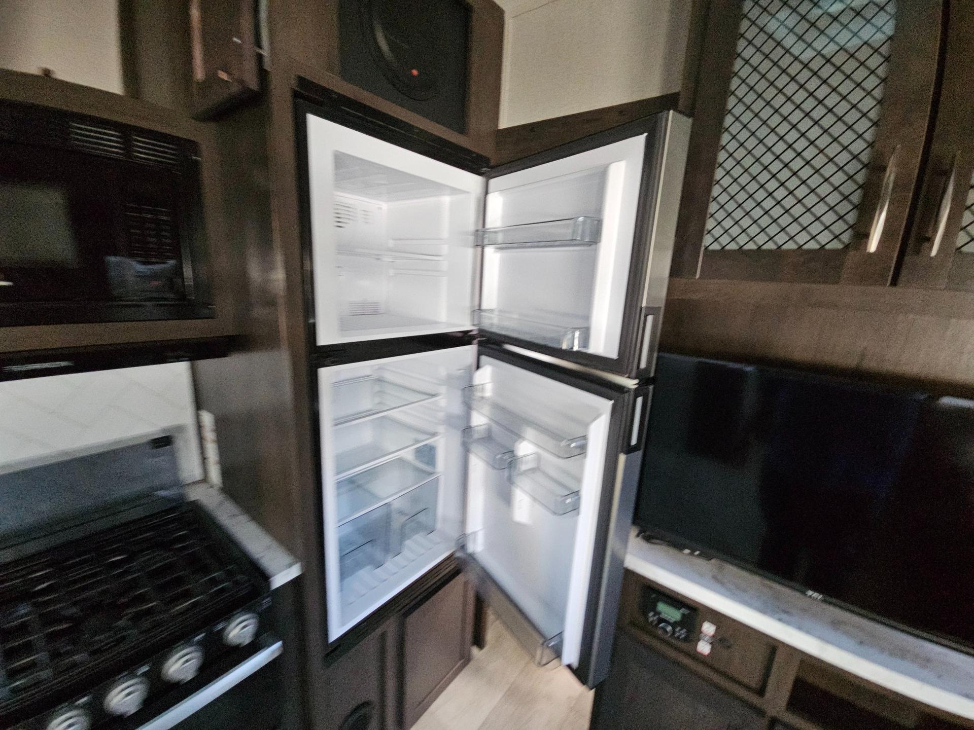 2023 Grand Design 2023 Grand Design Momentum G-Class - thumbnail 15