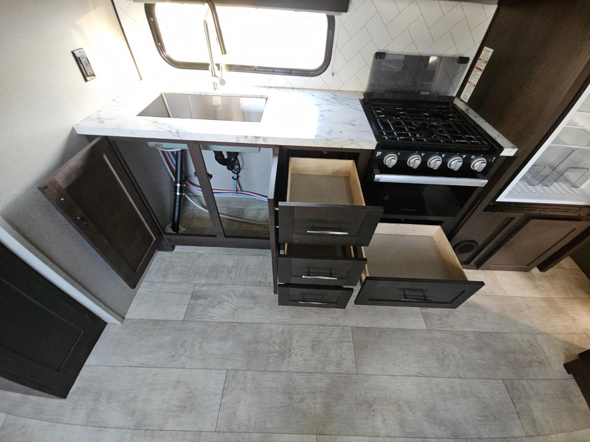 2023 Grand Design 2023 Grand Design Momentum G-Class - thumbnail 16