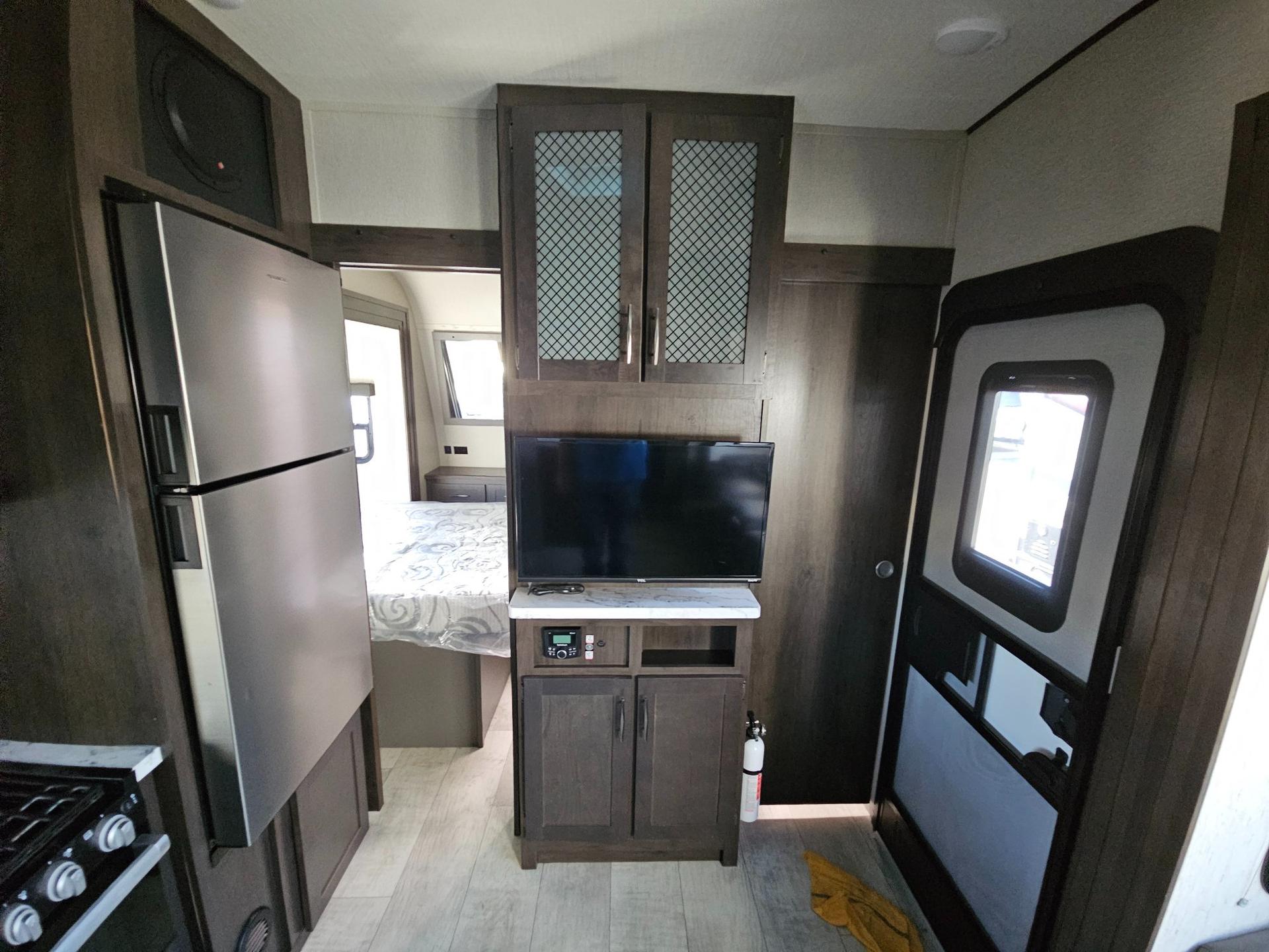 2023 Grand Design 2023 Grand Design Momentum G-Class - thumbnail 17