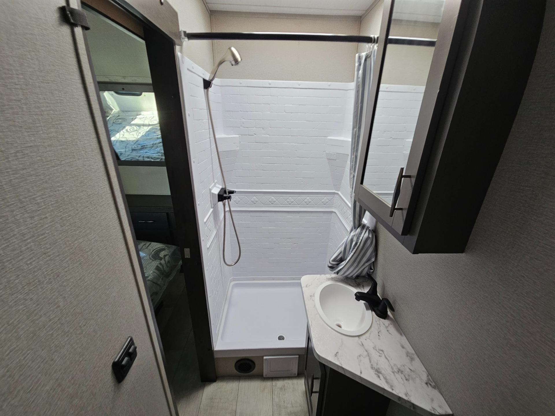 2023 Grand Design 2023 Grand Design Momentum G-Class - thumbnail 22