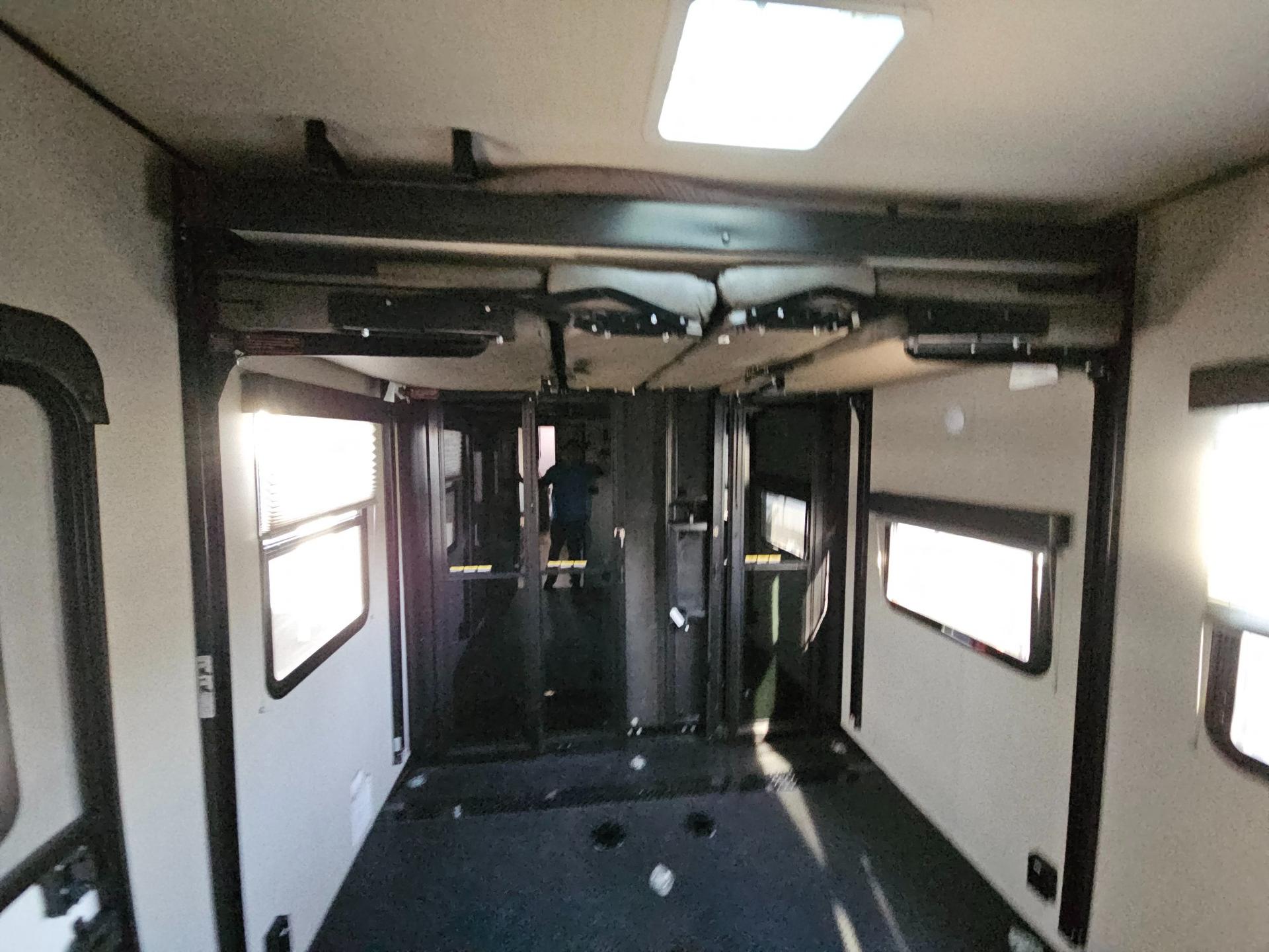 2023 Grand Design 2023 Grand Design Momentum G-Class - thumbnail 28