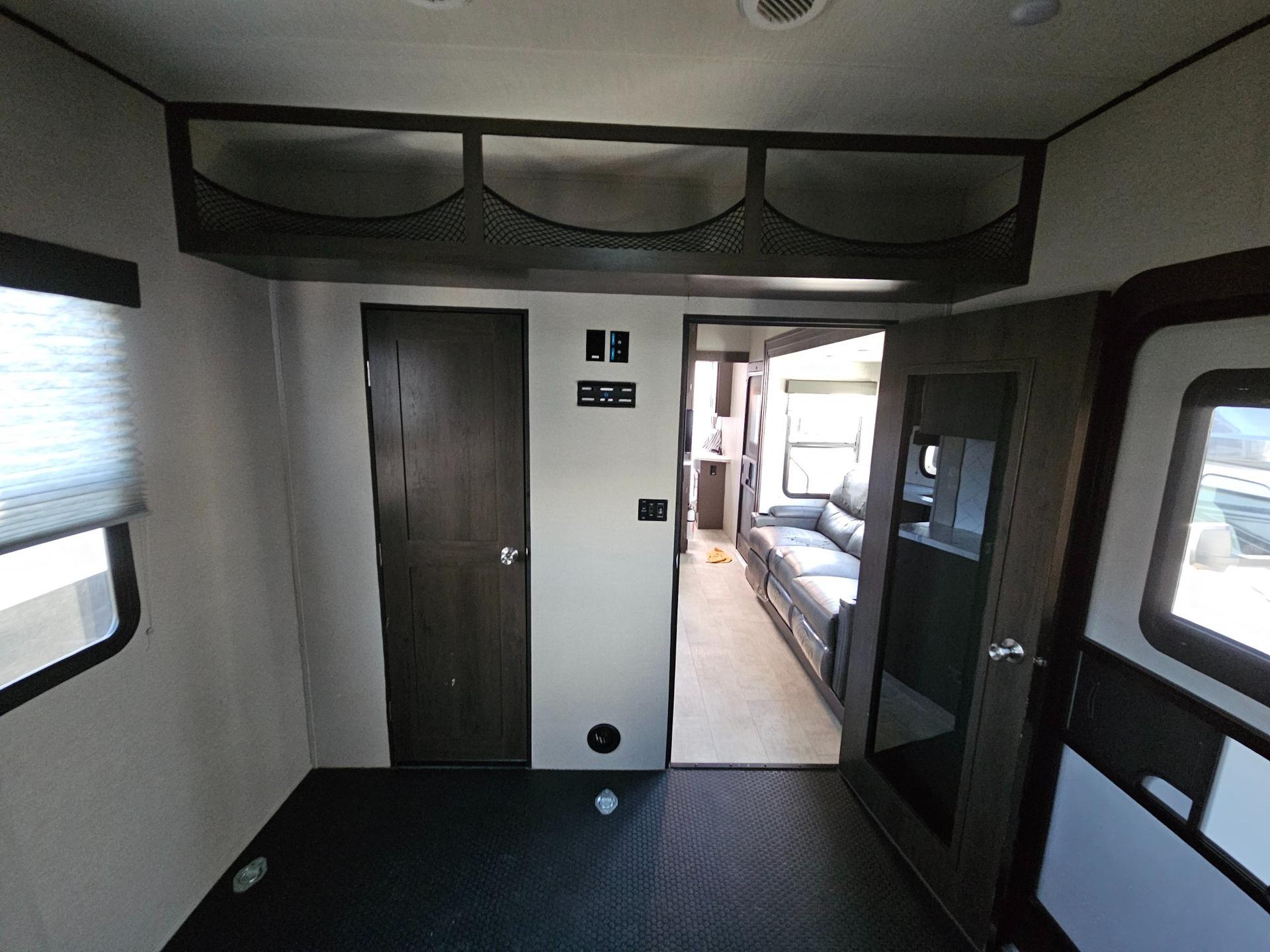 2023 Grand Design 2023 Grand Design Momentum G-Class - thumbnail 29