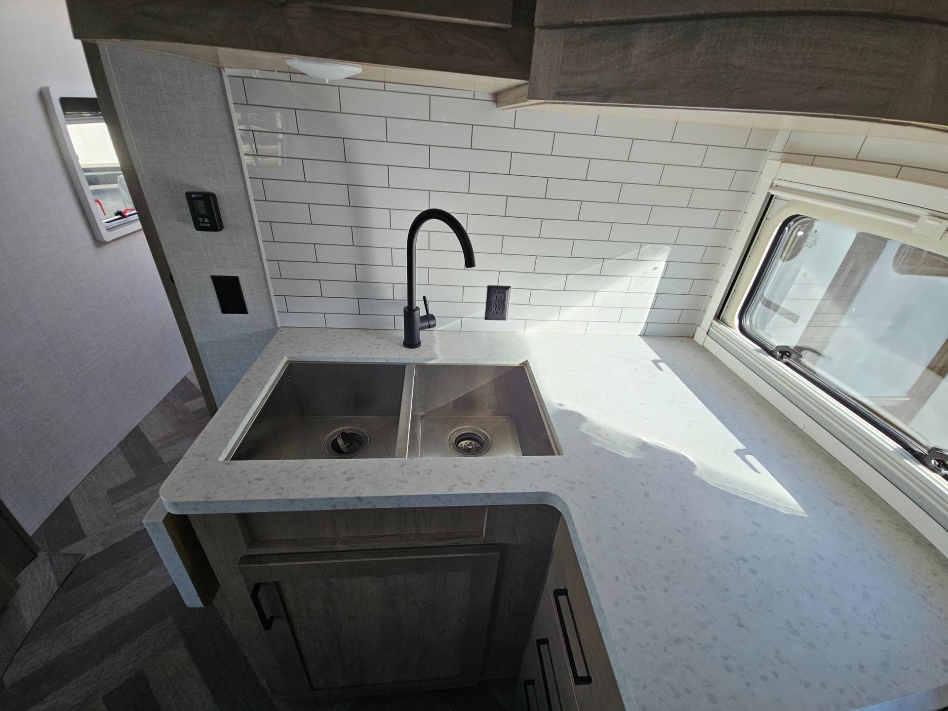 2023 Ember 2023 Ember Touring Edition - thumbnail 22