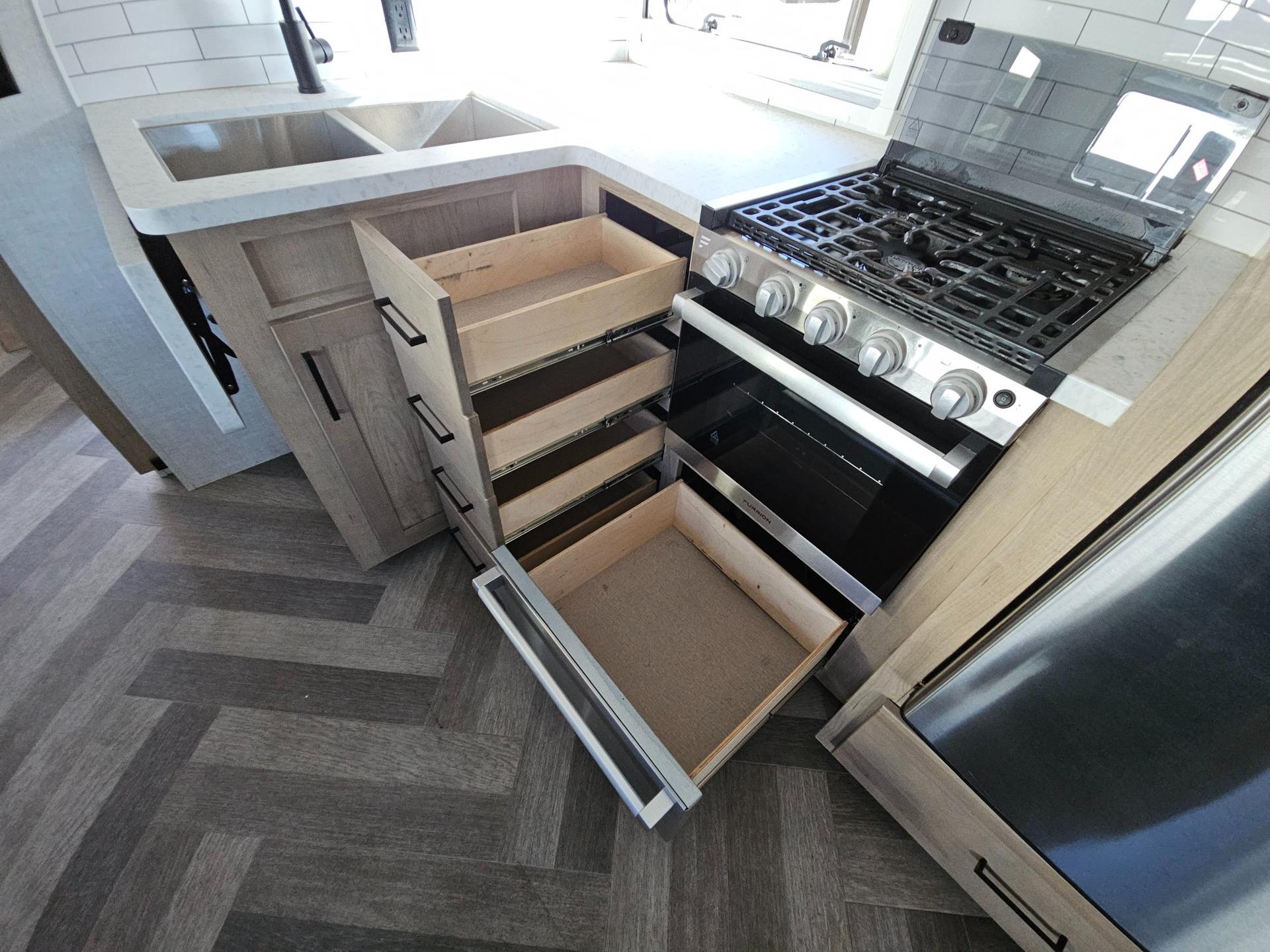 2023 Ember 2023 Ember Touring Edition - thumbnail 24