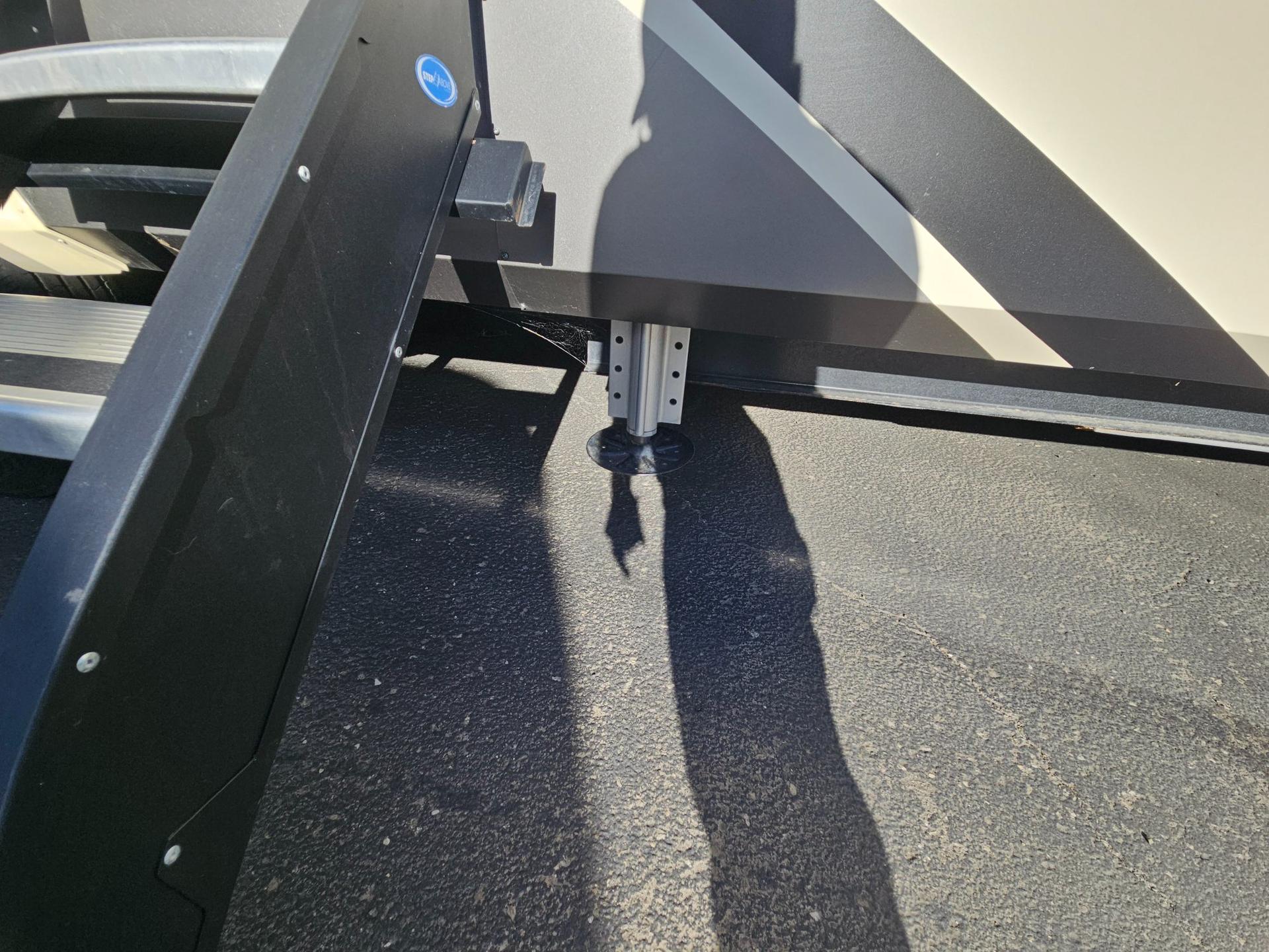 2020 Grand Design 2020 Grand Design Solitude - thumbnail 49