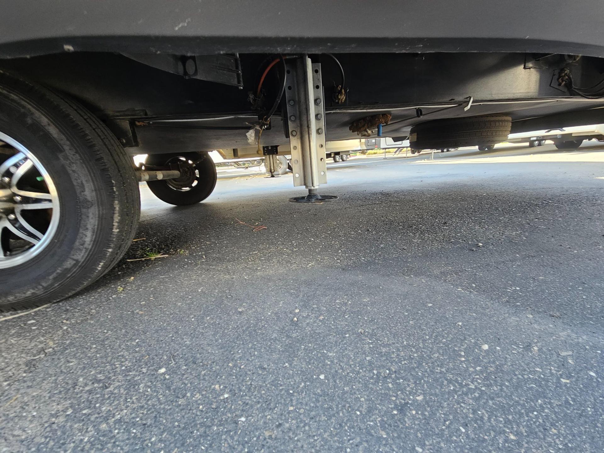 2020 Grand Design 2020 Grand Design Solitude - thumbnail 54