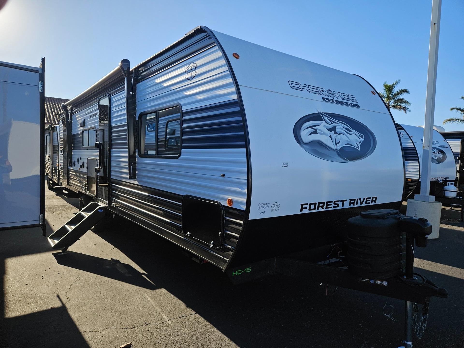 2026 Forest River RV 2026 Forest River RV Cherokee Grey Wolf - thumbnail 3