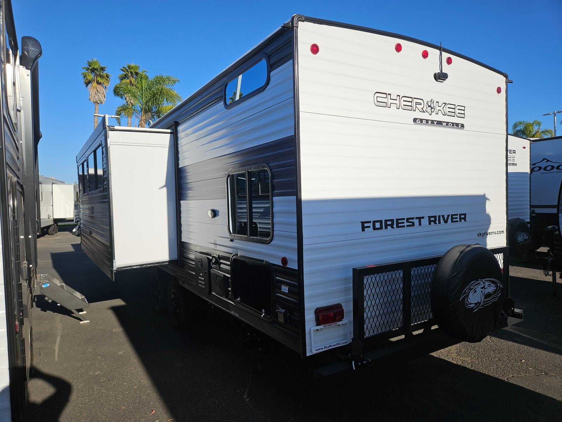 2026 Forest River RV 2026 Forest River RV Cherokee Grey Wolf - thumbnail 5