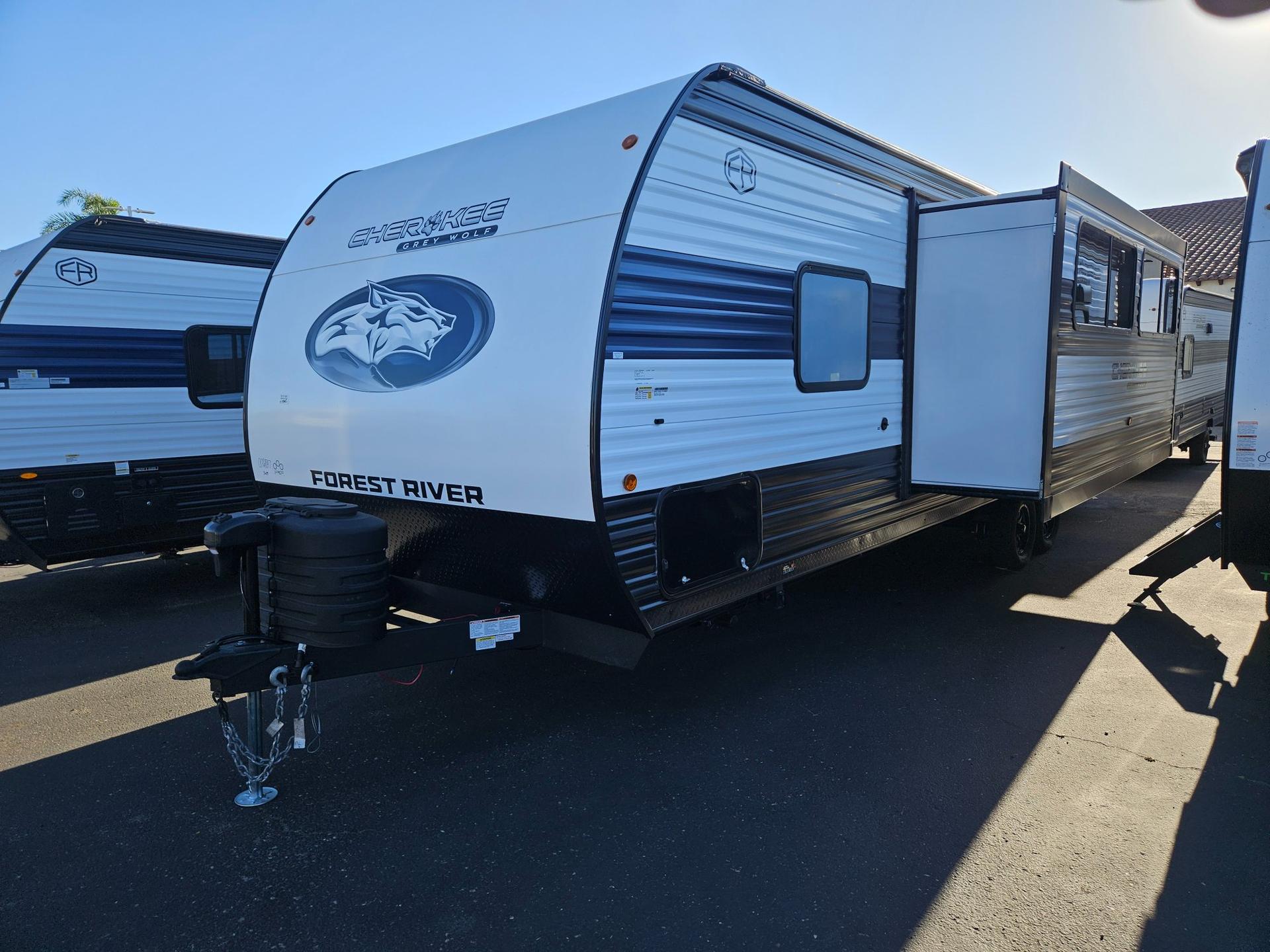 2026 Forest River RV 2026 Forest River RV Cherokee Grey Wolf - thumbnail 6