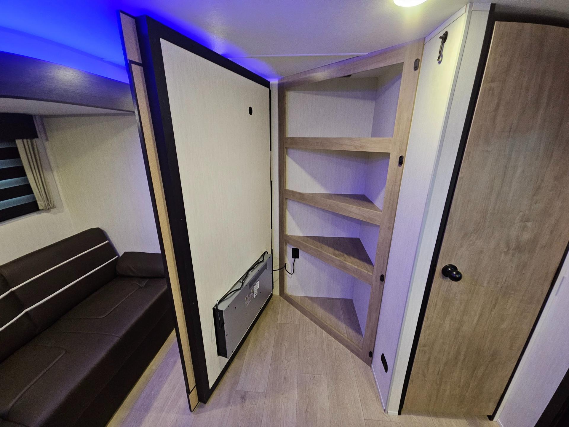 2026 Forest River RV 2026 Forest River RV Cherokee Grey Wolf - thumbnail 38