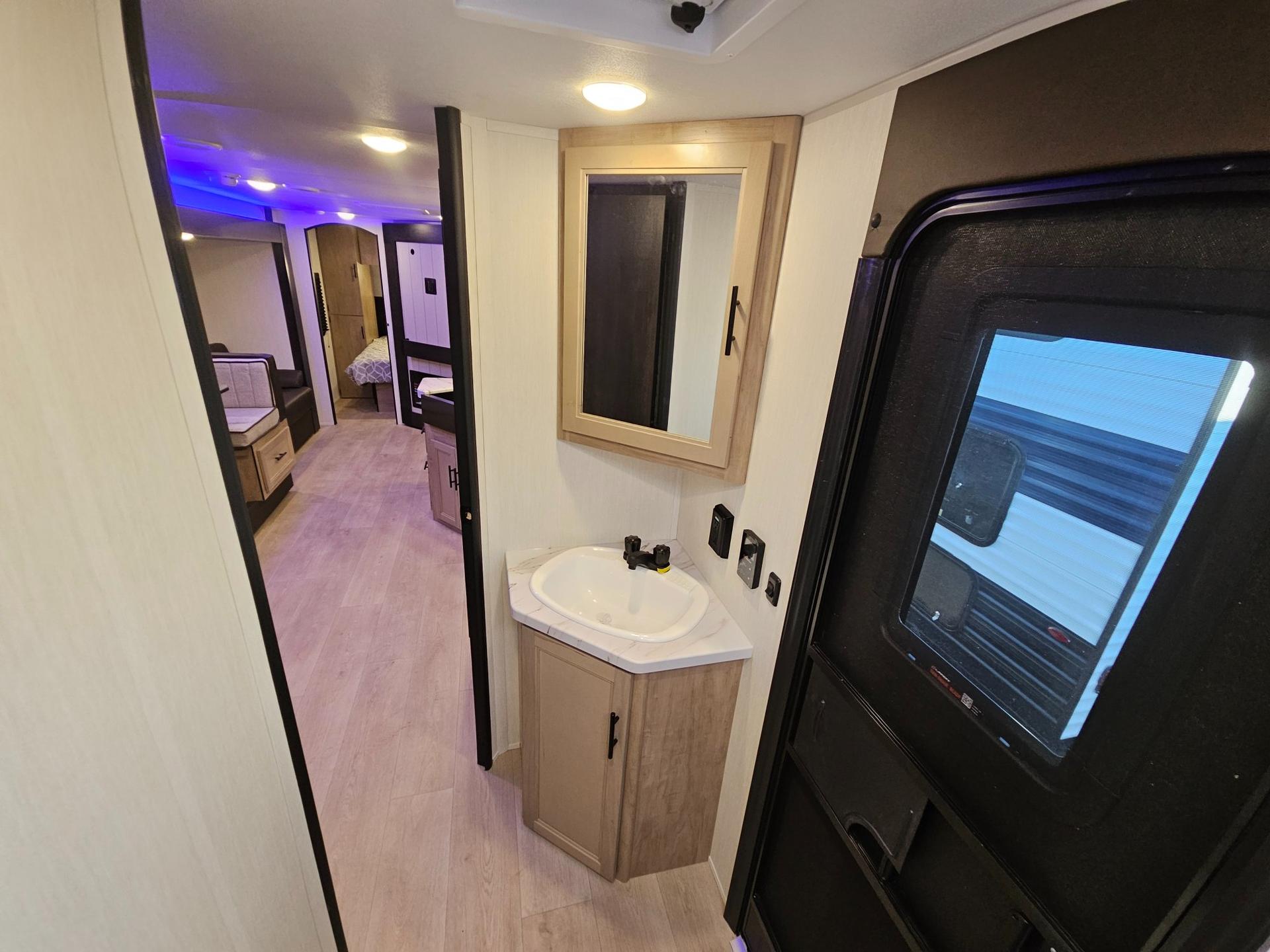 2026 Forest River RV 2026 Forest River RV Cherokee Grey Wolf - thumbnail 47