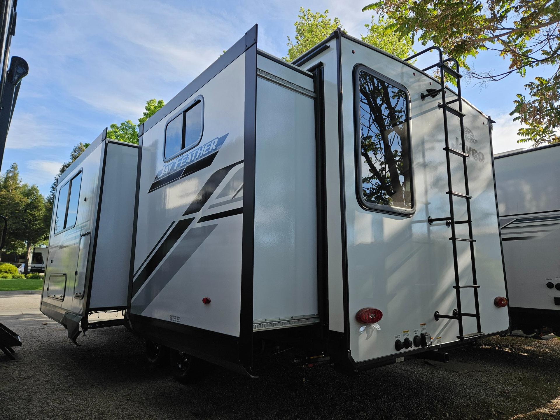 2026 Jayco 2026 Jayco Jay Feather - thumbnail 4