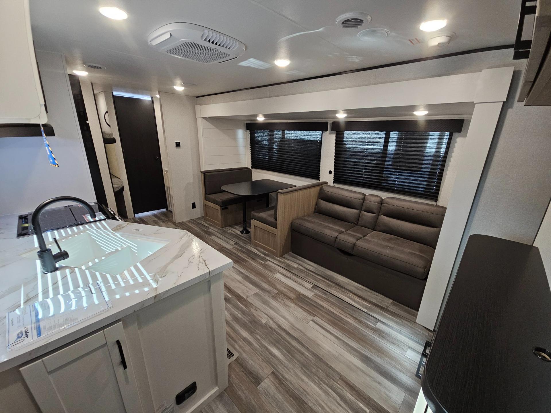2026 Jayco 2026 Jayco Jay Flight SLX - thumbnail 6