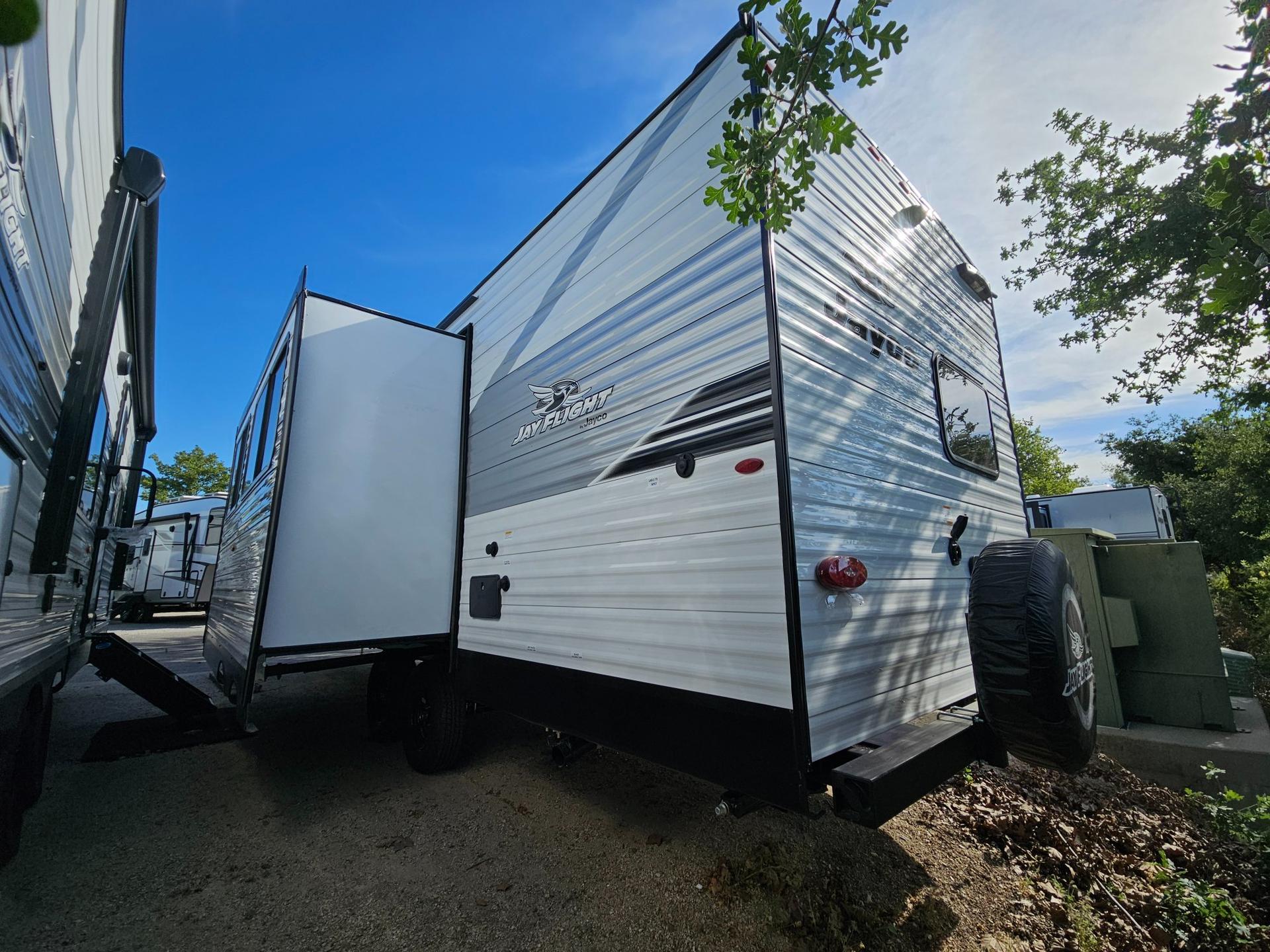 2026 Jayco 2026 Jayco Jay Flight SLX - thumbnail 4