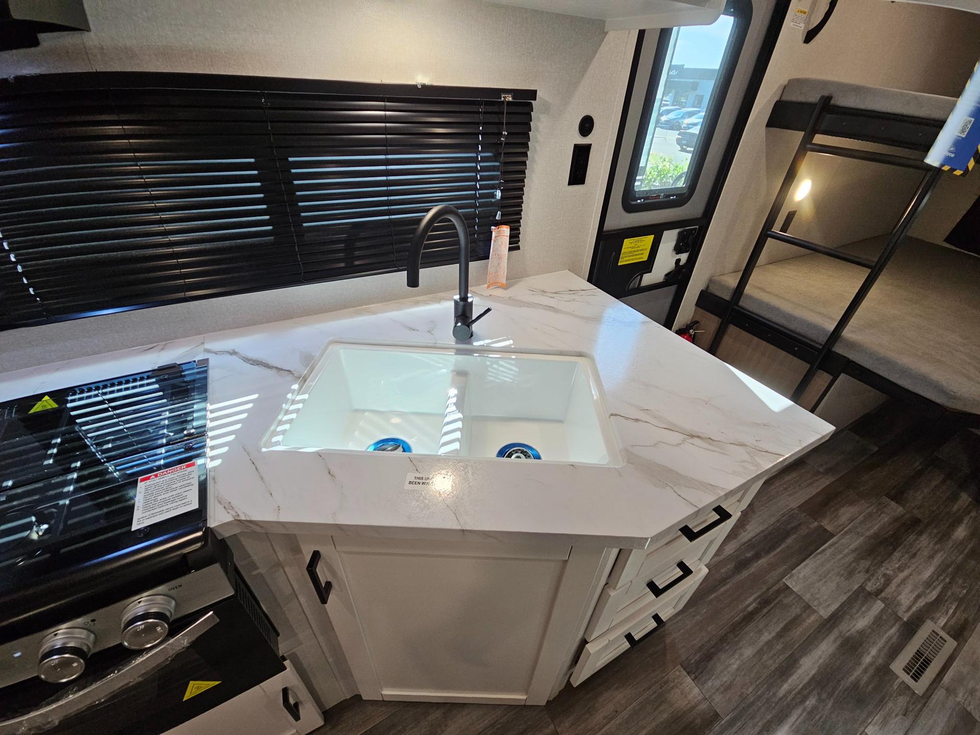 2026 Jayco 2026 Jayco Jay Flight SLX - thumbnail 17