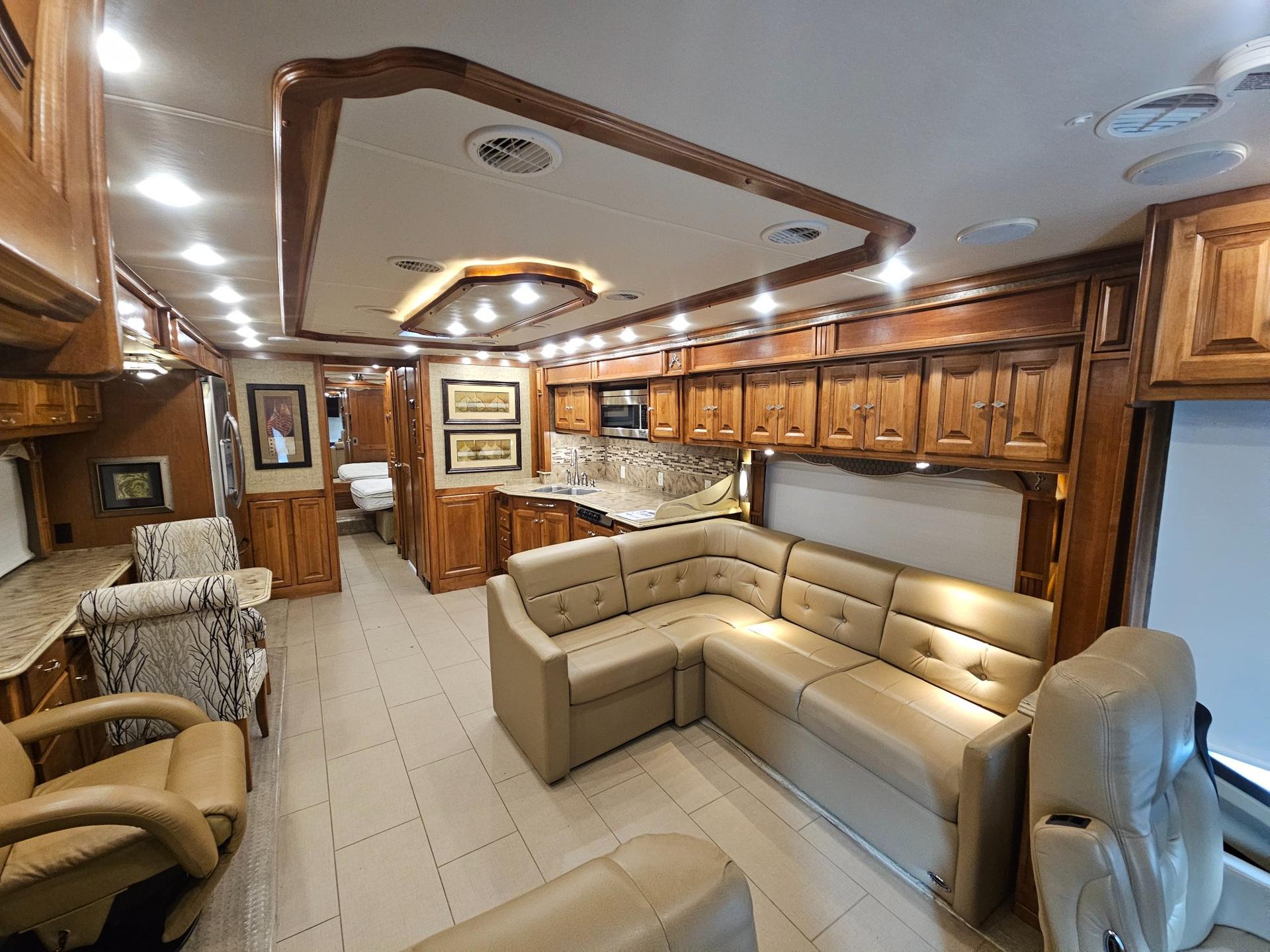 2014 Tiffin Motorhome 2014 Tiffin Motorhome Phaeton - thumbnail 5