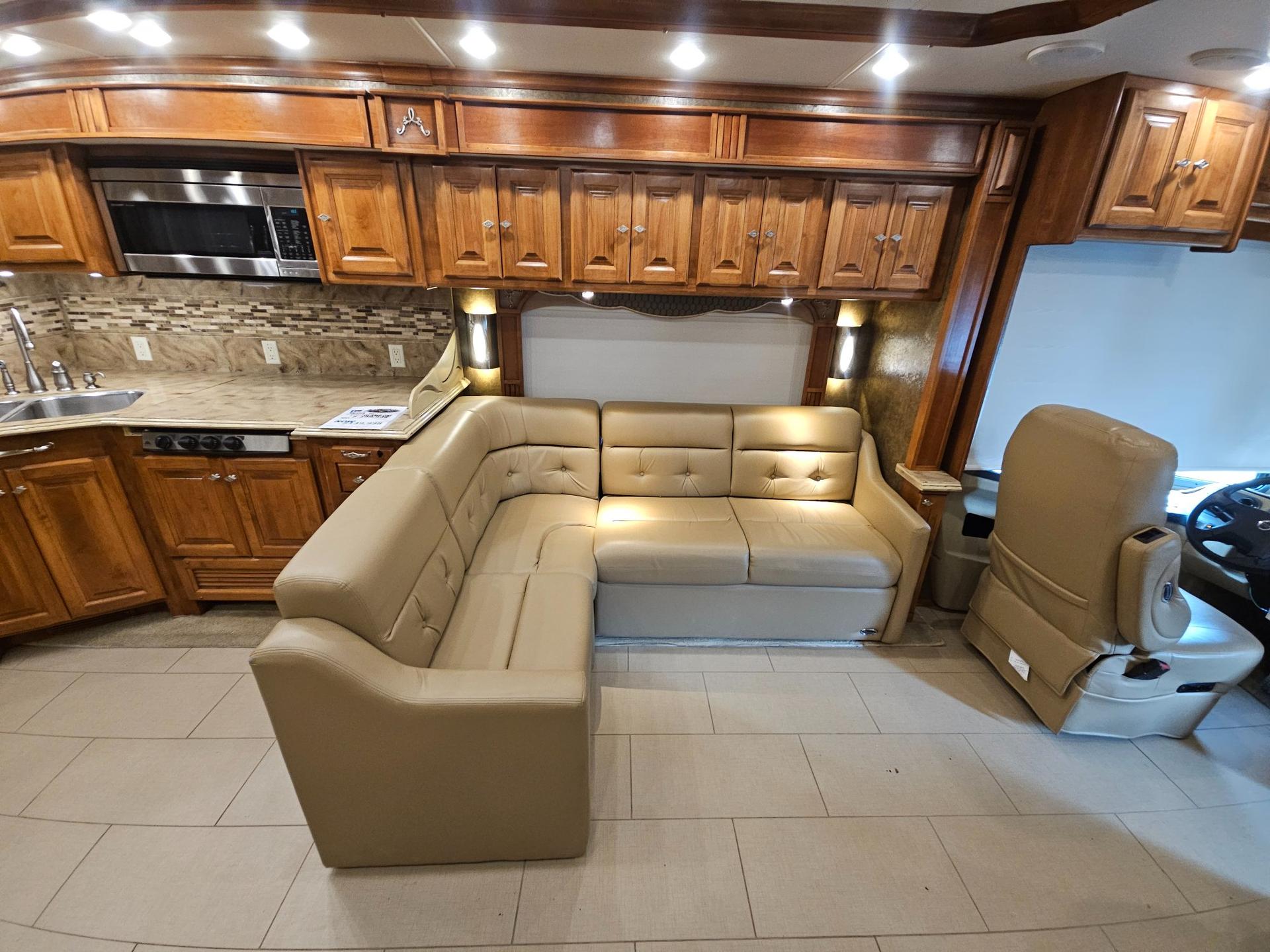 2014 Tiffin Motorhome 2014 Tiffin Motorhome Phaeton - thumbnail 6