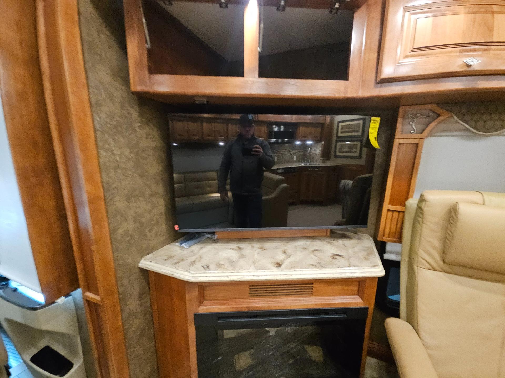 2014 Tiffin Motorhome 2014 Tiffin Motorhome Phaeton - thumbnail 13