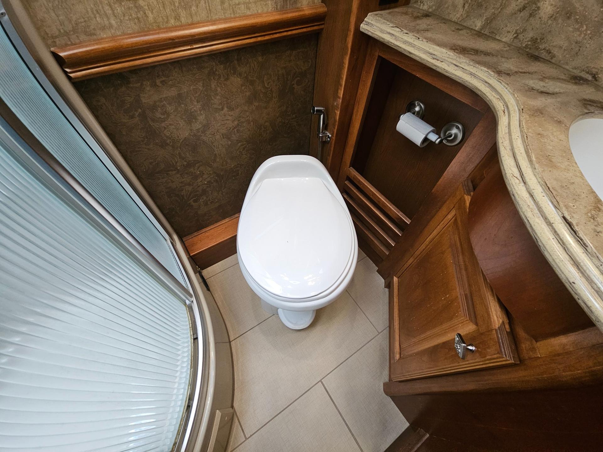 2014 Tiffin Motorhome 2014 Tiffin Motorhome Phaeton - thumbnail 31