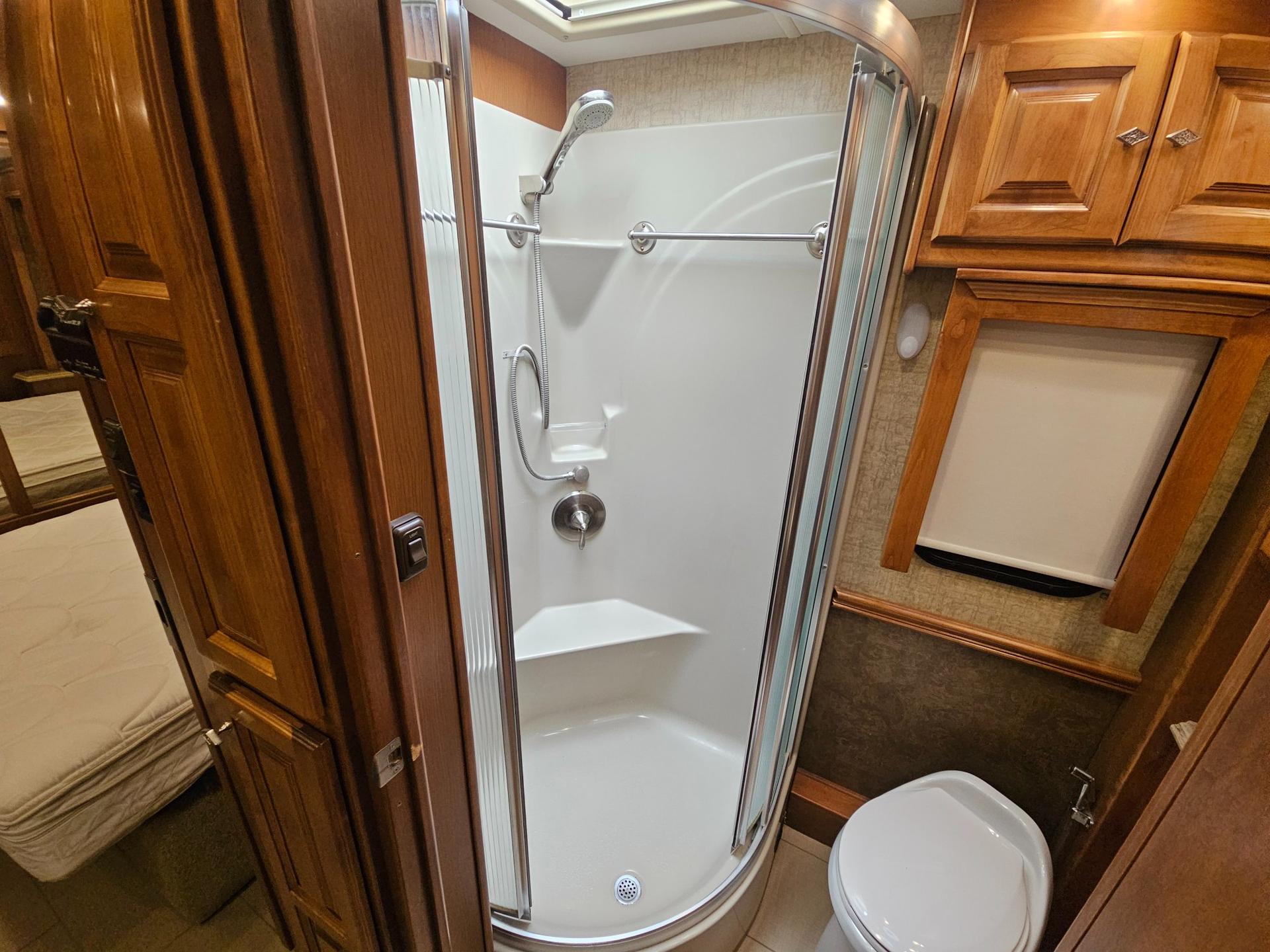 2014 Tiffin Motorhome 2014 Tiffin Motorhome Phaeton - thumbnail 34