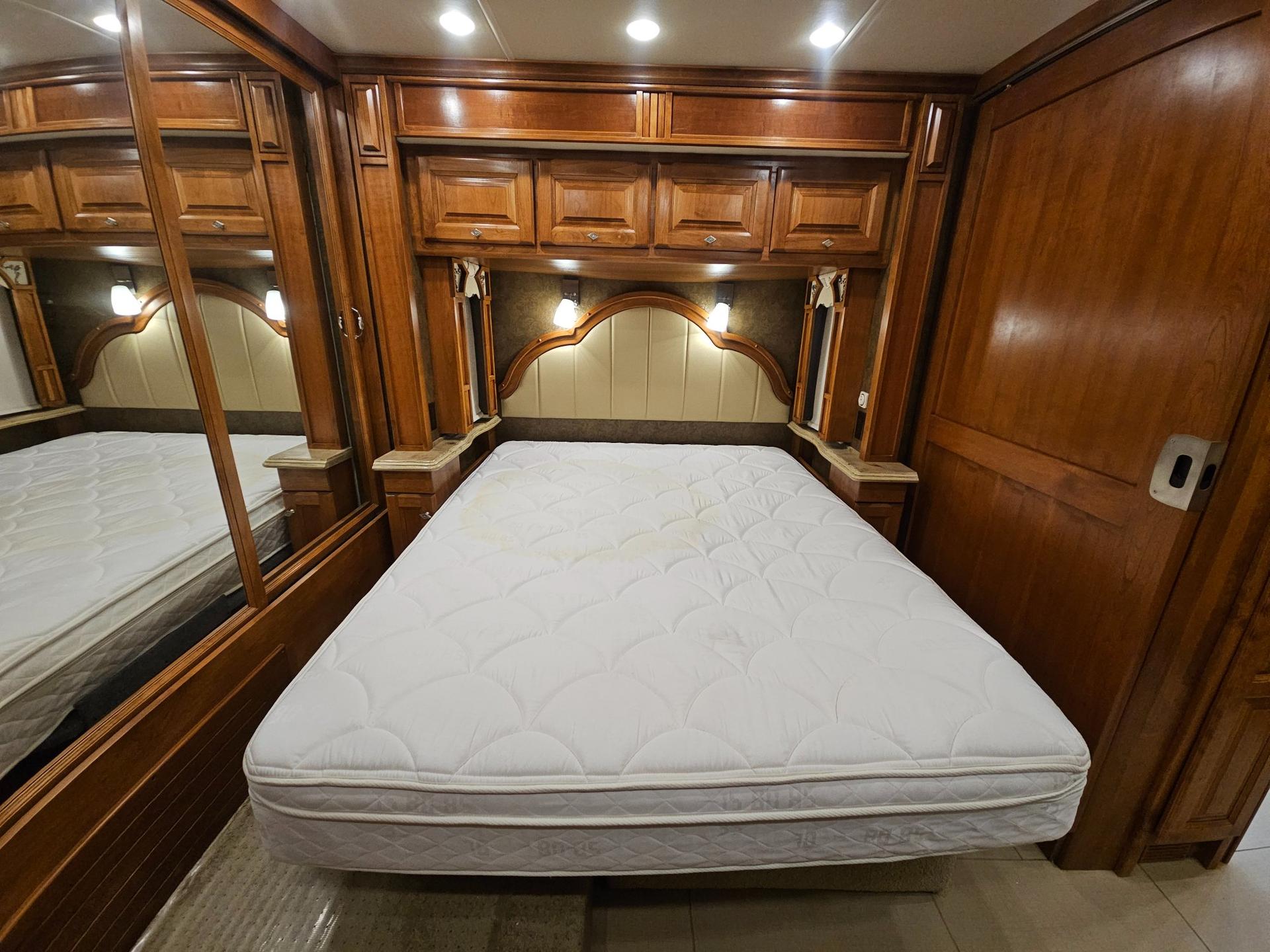 2014 Tiffin Motorhome 2014 Tiffin Motorhome Phaeton - thumbnail 40