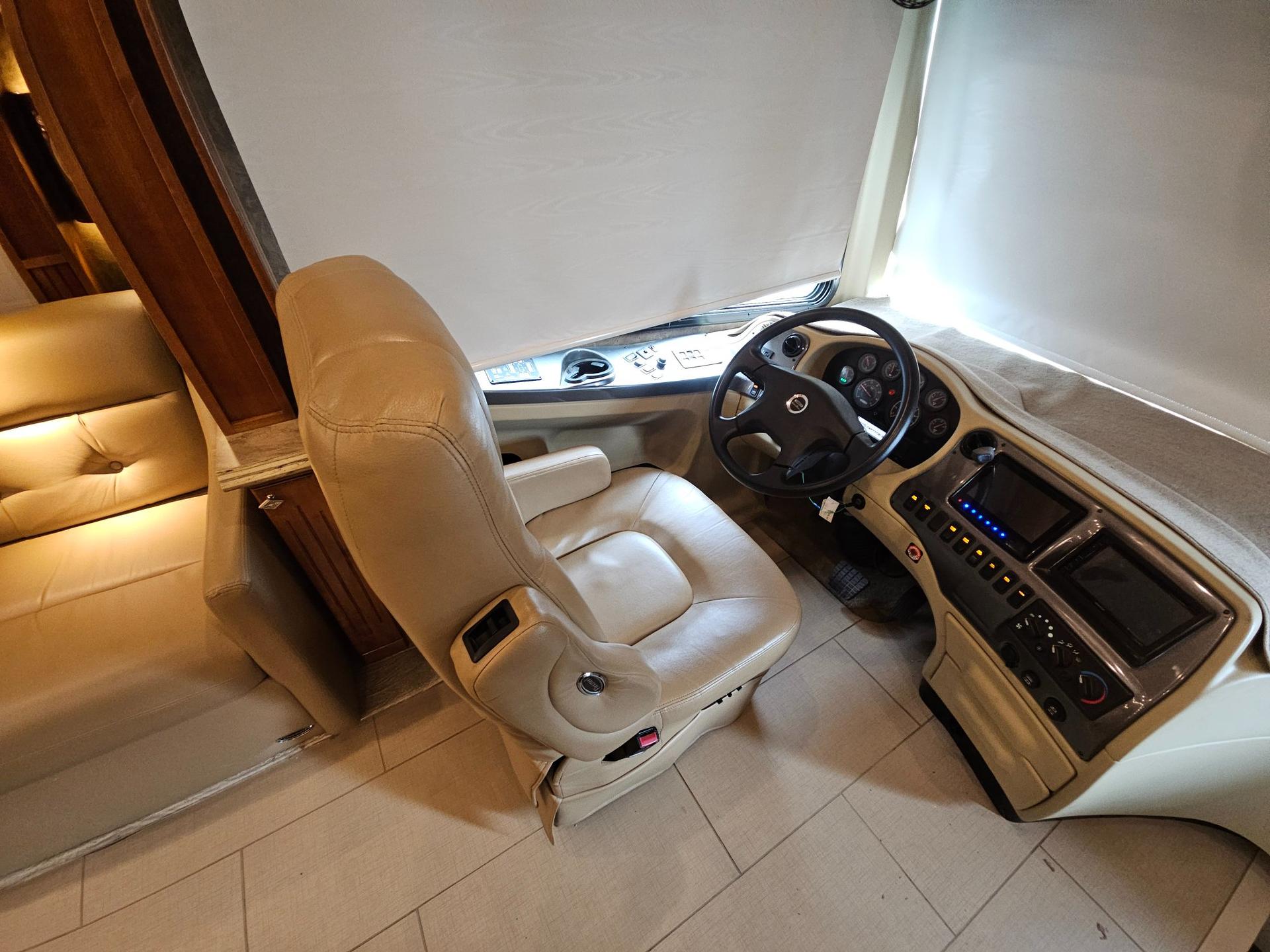 2014 Tiffin Motorhome 2014 Tiffin Motorhome Phaeton - thumbnail 50