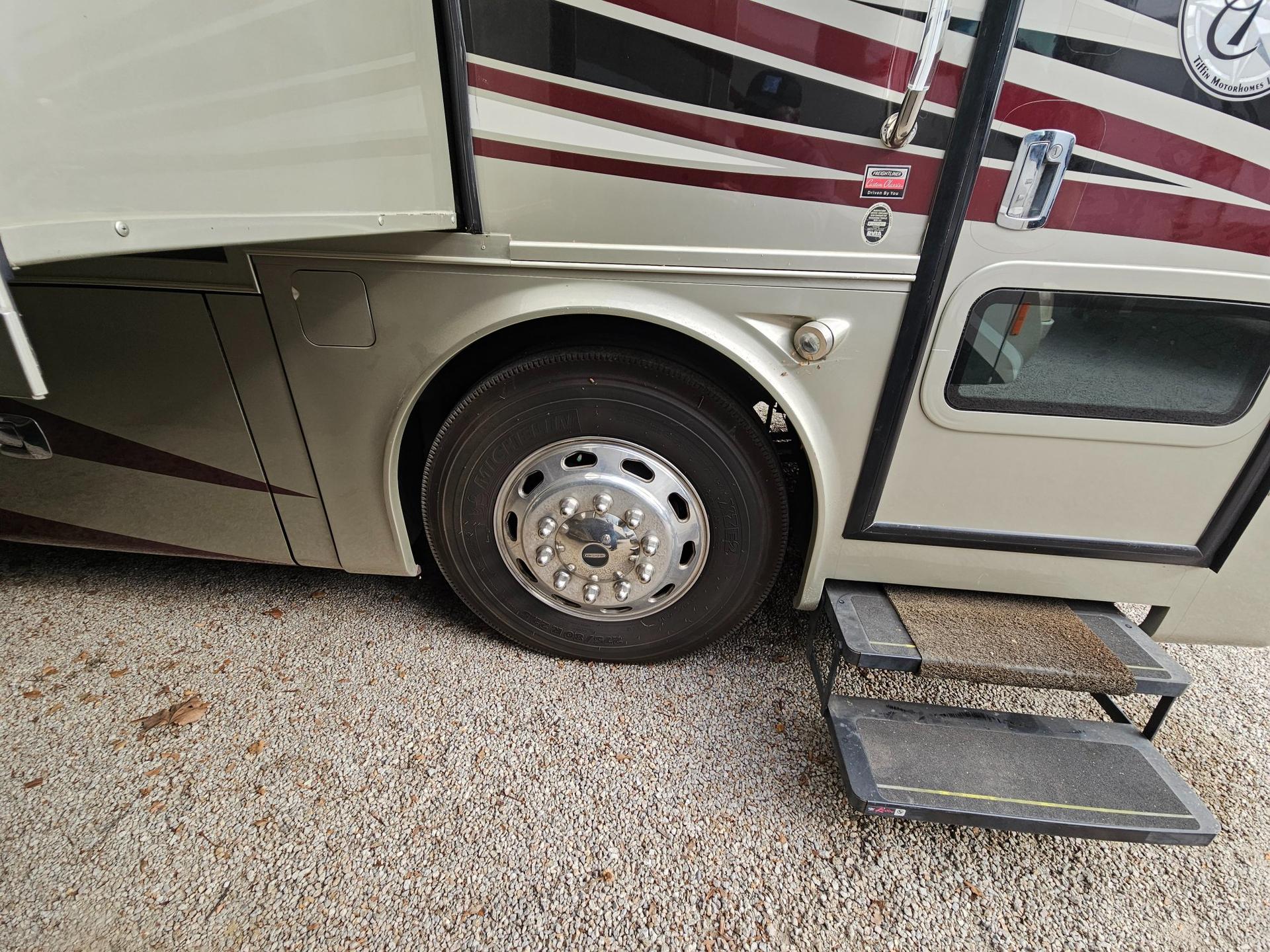 2014 Tiffin Motorhome 2014 Tiffin Motorhome Phaeton - thumbnail 56