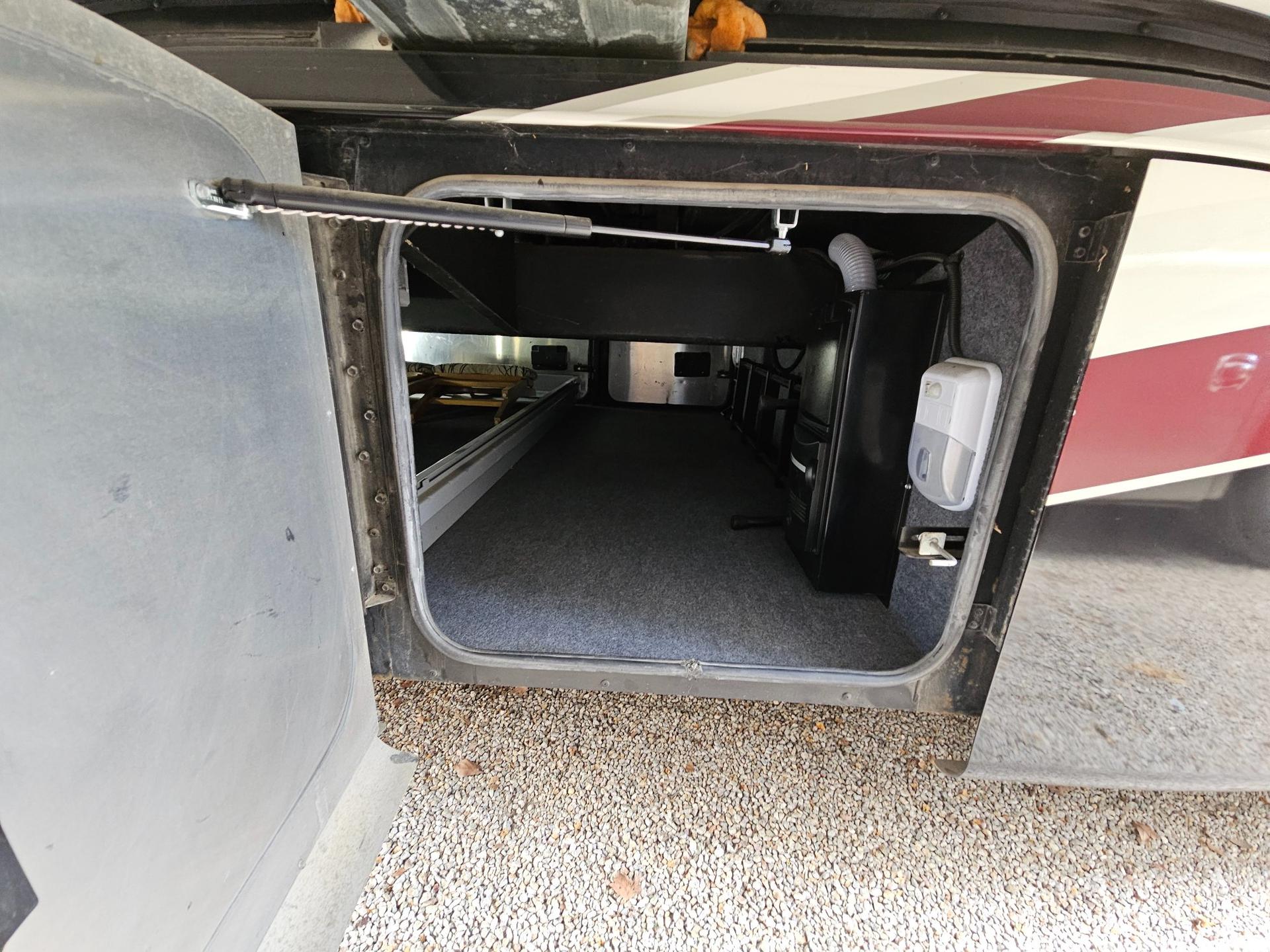 2014 Tiffin Motorhome 2014 Tiffin Motorhome Phaeton - thumbnail 65