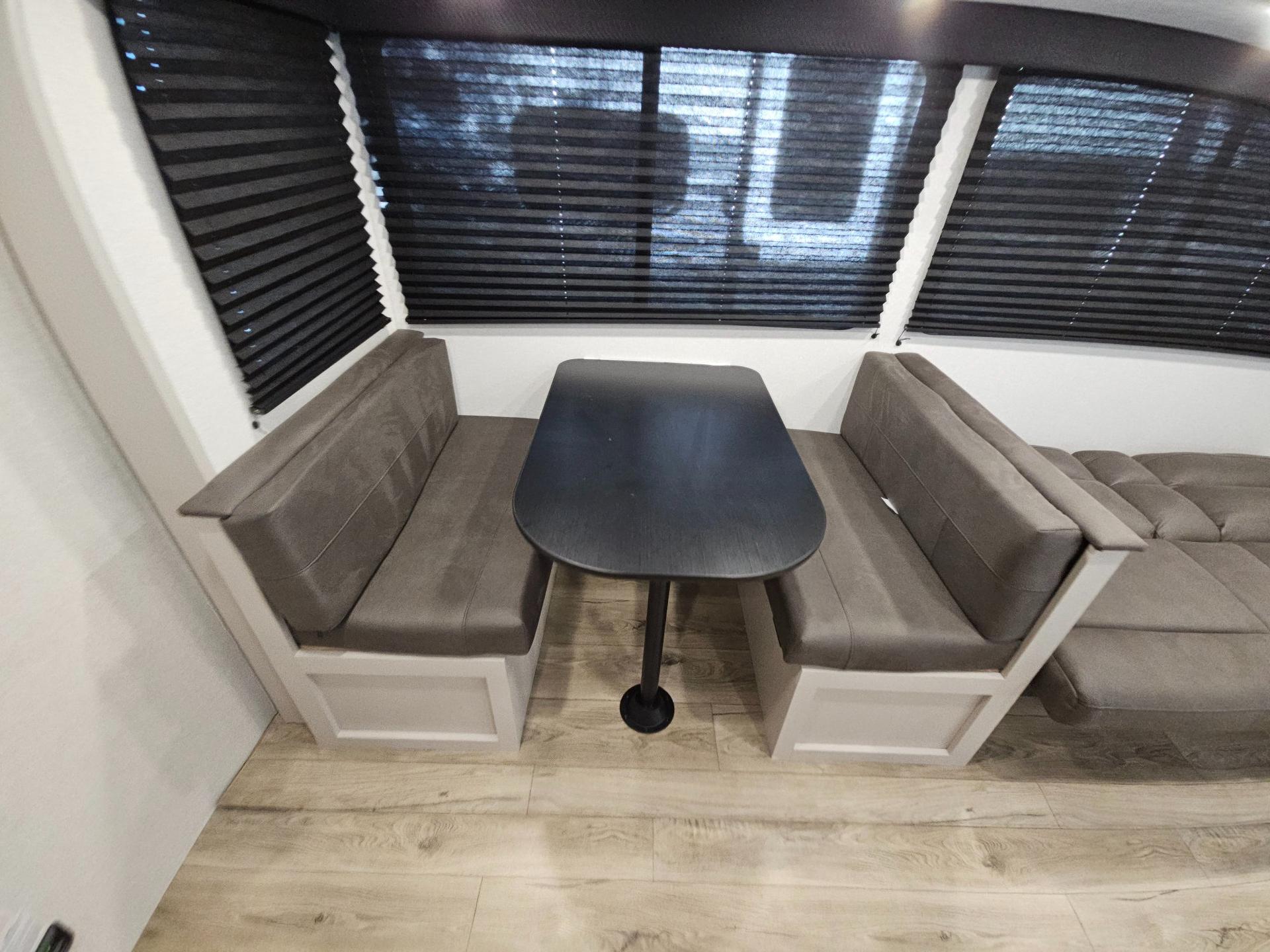 2026 Jayco 2026 Jayco Jay Feather SL - thumbnail 11