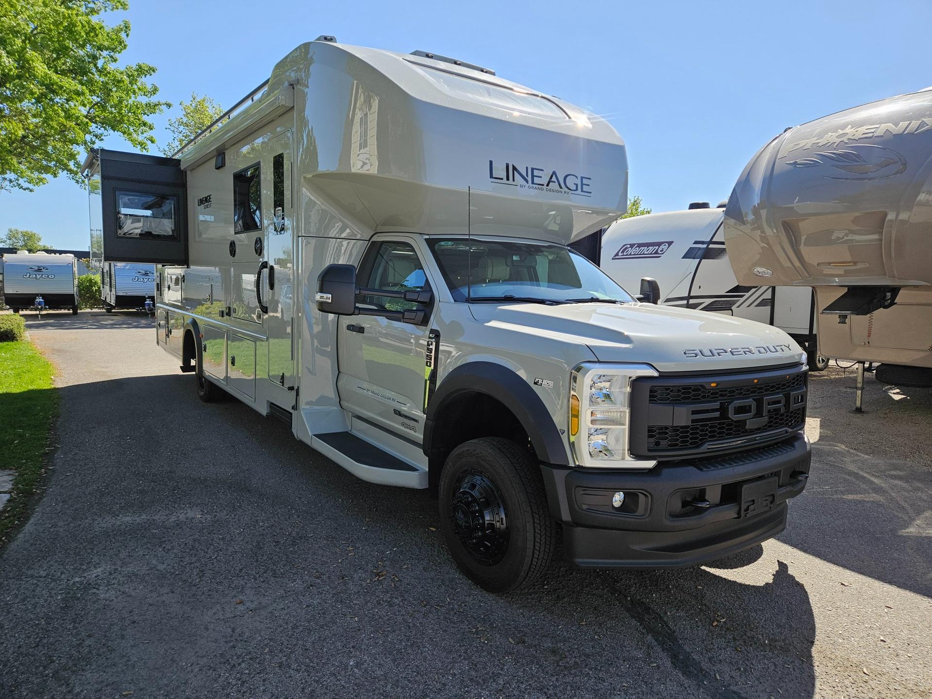 2026 Grand Design Lineage Series F 31ZW