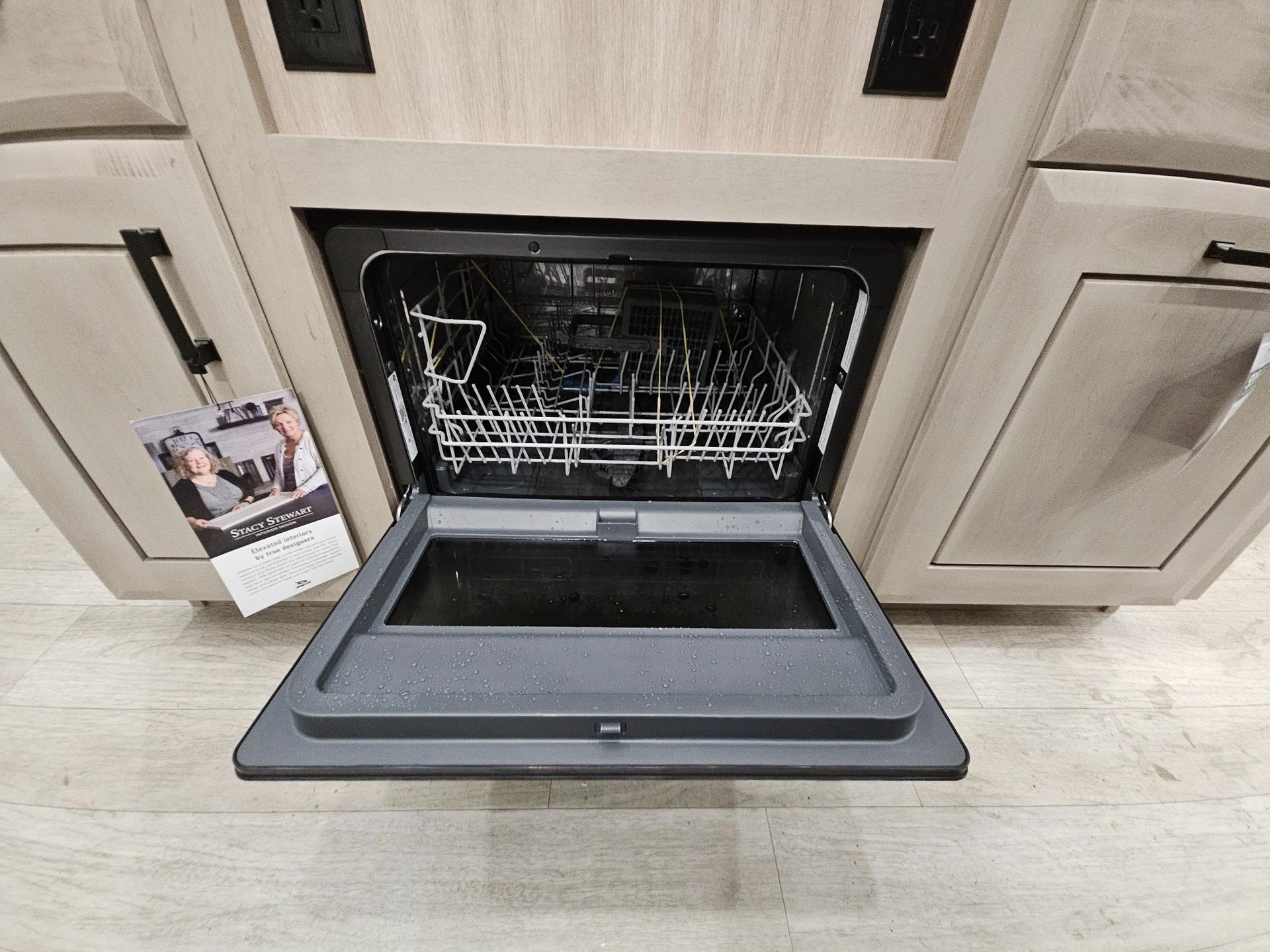 2026 Jayco 2026 Jayco Pinnacle - thumbnail 30