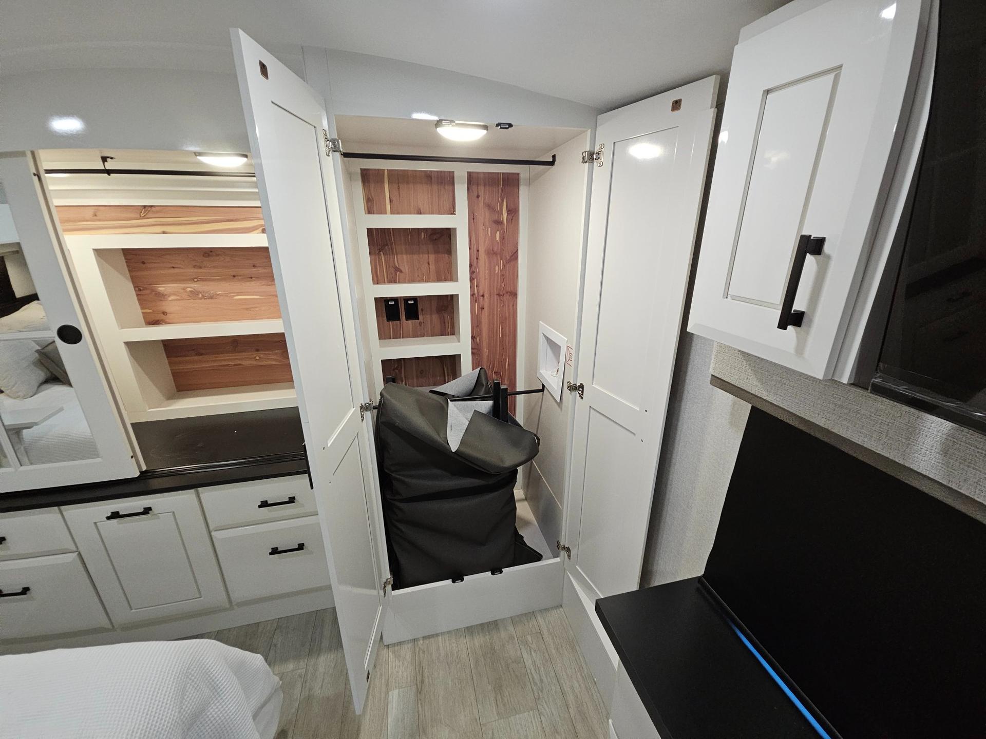 2026 Jayco 2026 Jayco Pinnacle - thumbnail 51