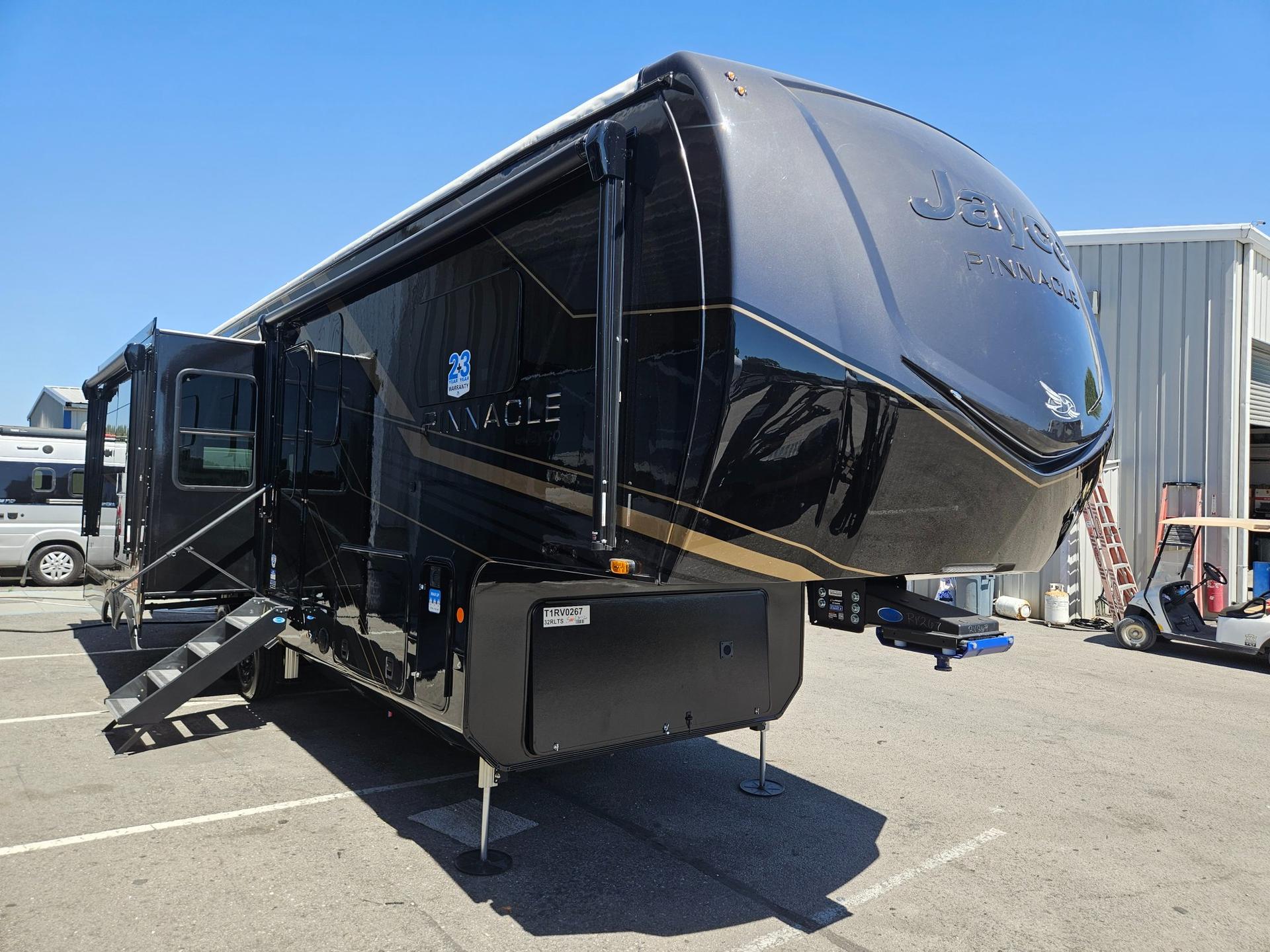 2026 Jayco Pinnacle 32RLTS
