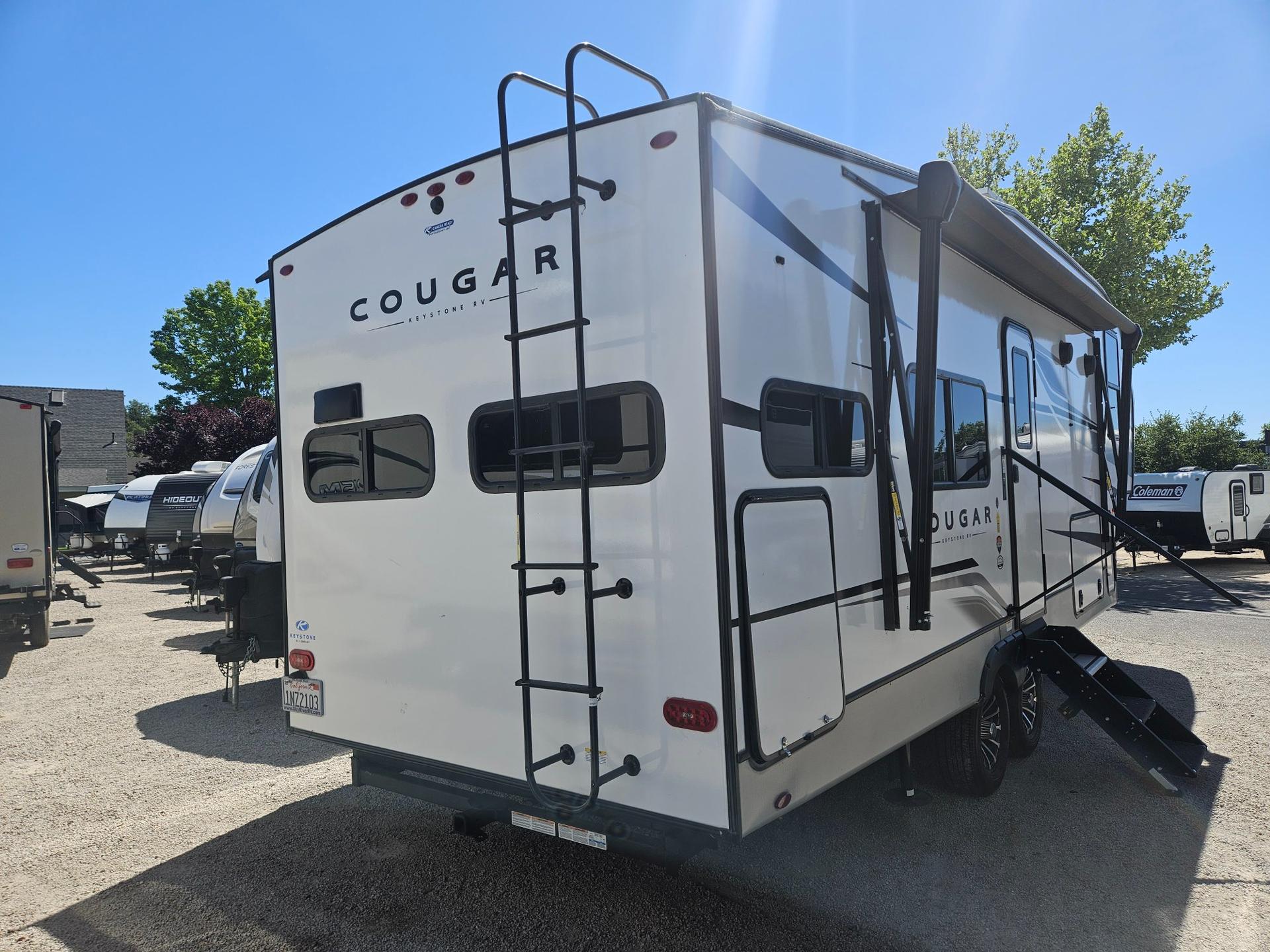 2023 Keystone RV 2023 Keystone RV Cougar Half-Ton - thumbnail 2