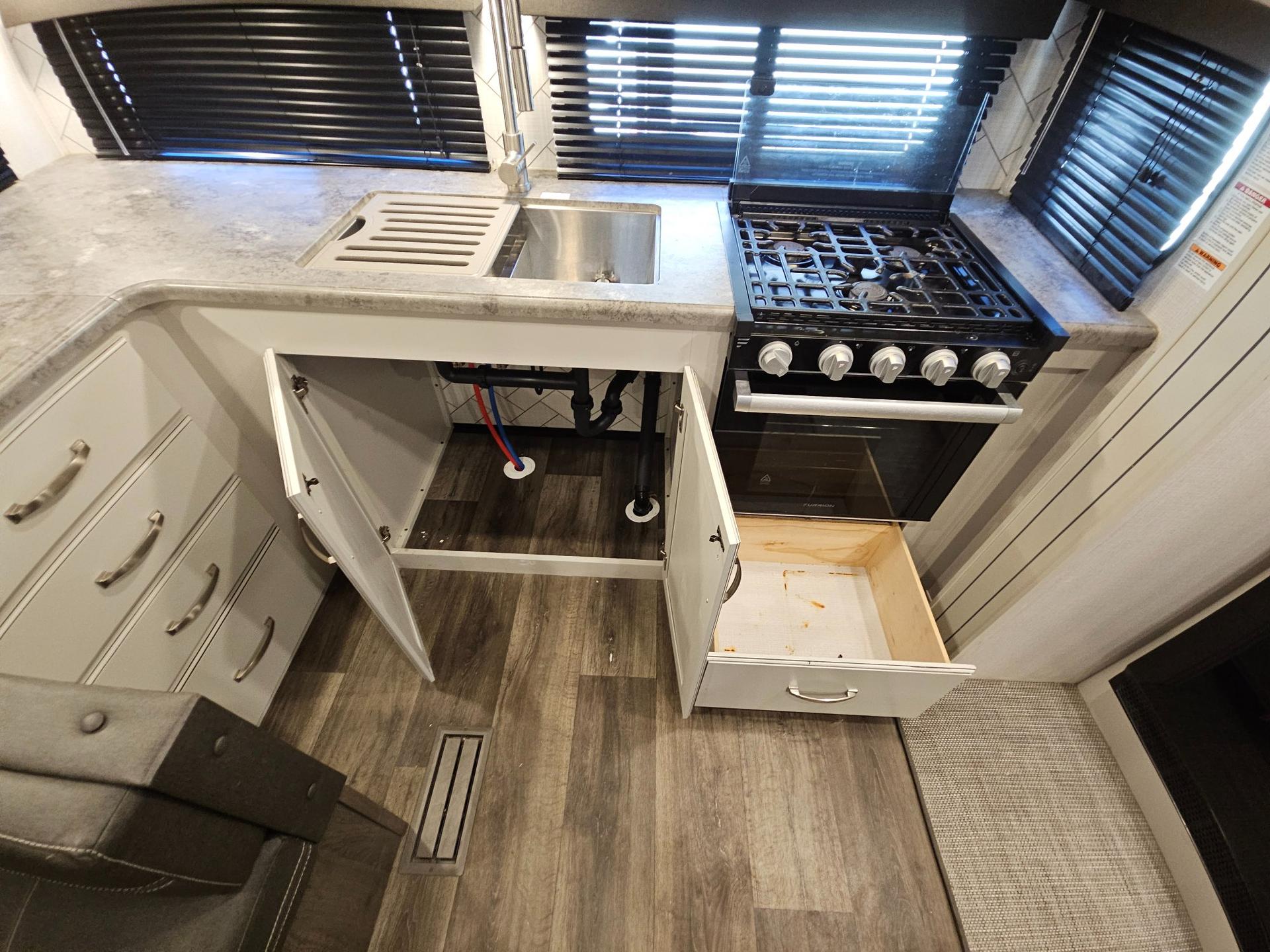 2023 Keystone RV 2023 Keystone RV Cougar Half-Ton - thumbnail 16