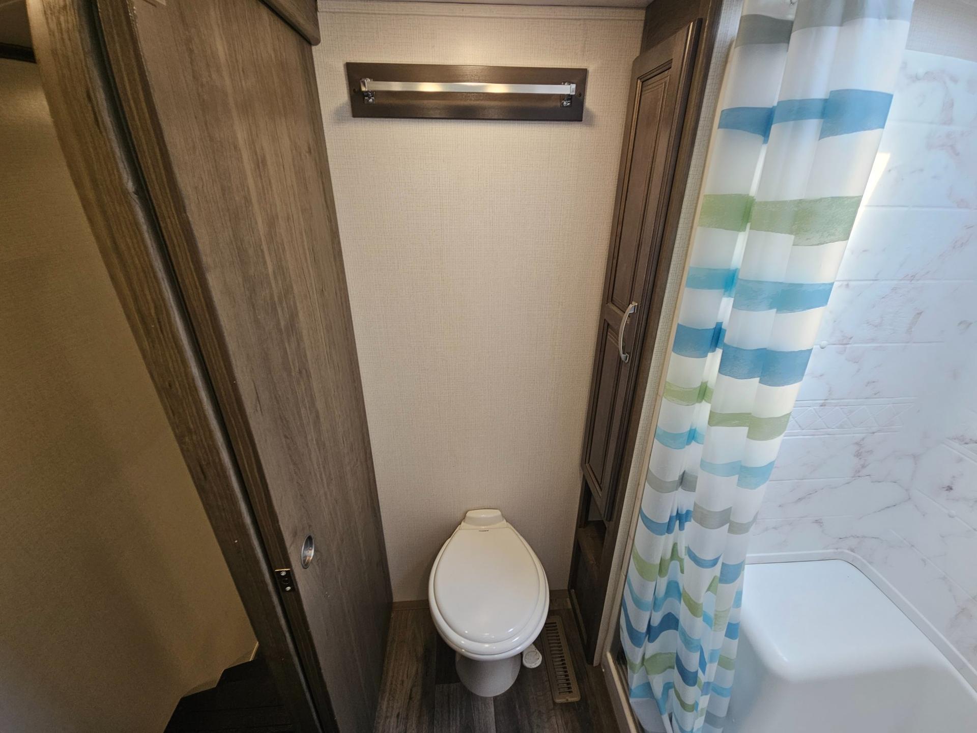 2023 Keystone RV 2023 Keystone RV Cougar Half-Ton - thumbnail 25