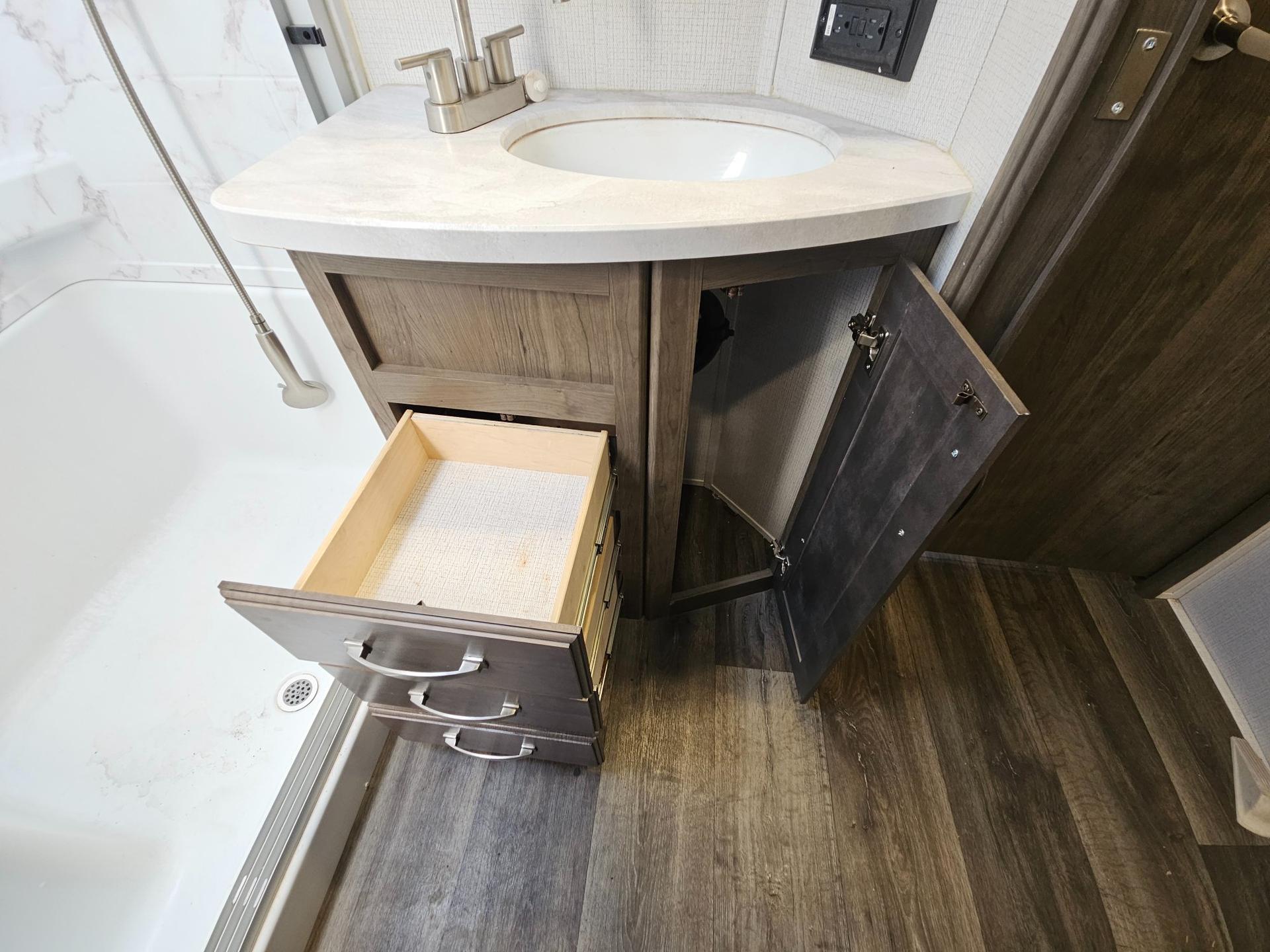 2023 Keystone RV 2023 Keystone RV Cougar Half-Ton - thumbnail 29