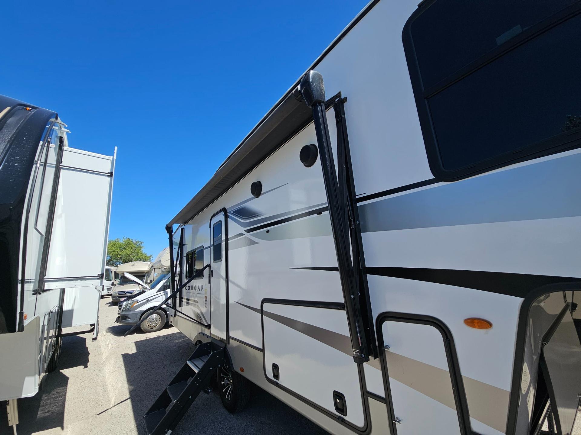 2023 Keystone RV 2023 Keystone RV Cougar Half-Ton - thumbnail 39