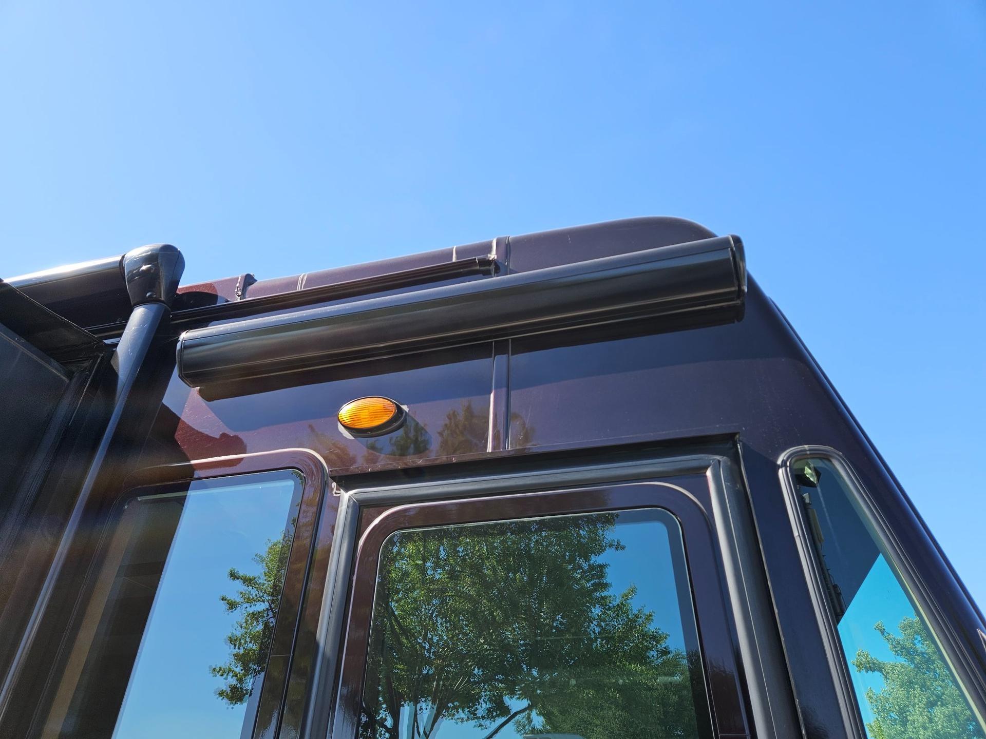 2015 Tiffin Motor Home 2015 Tiffin Motor Home Phaeton - thumbnail 62