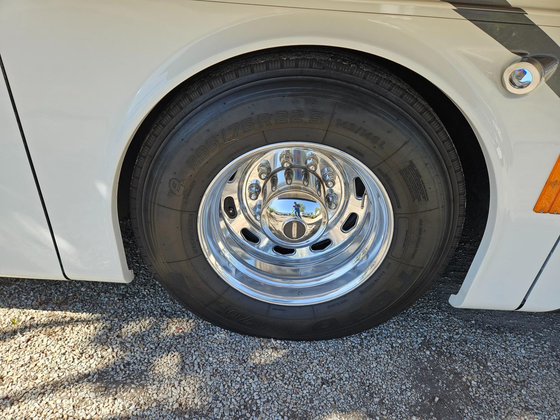 2015 Tiffin Motor Home 2015 Tiffin Motor Home Phaeton - thumbnail 69