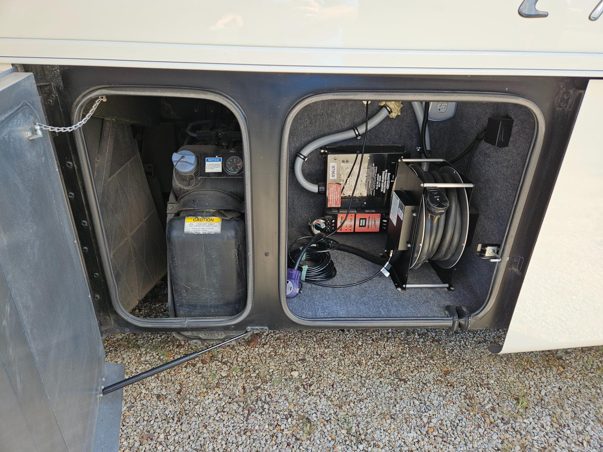 2015 Tiffin Motor Home 2015 Tiffin Motor Home Phaeton - thumbnail 73