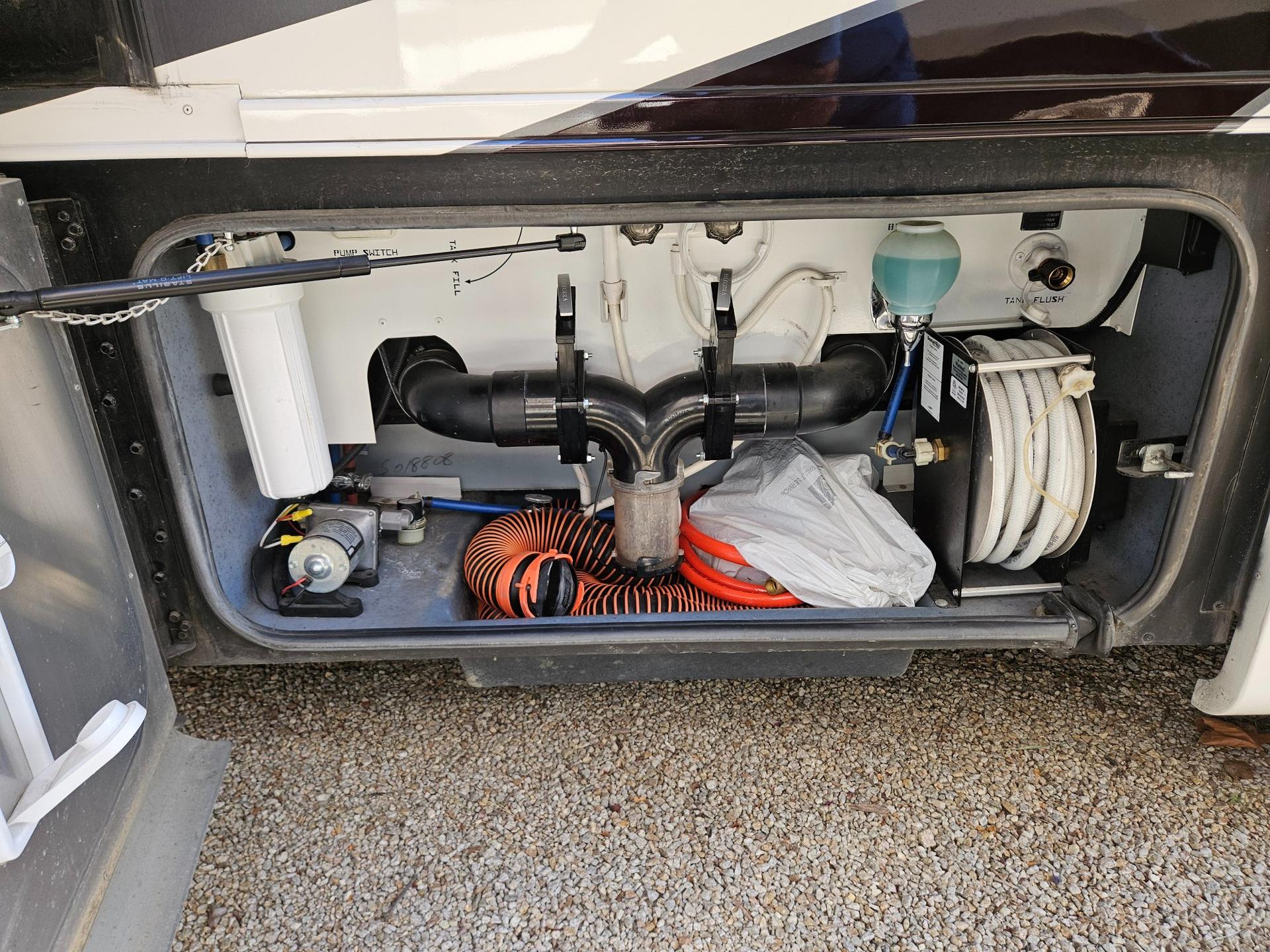 2015 Tiffin Motor Home 2015 Tiffin Motor Home Phaeton - thumbnail 74