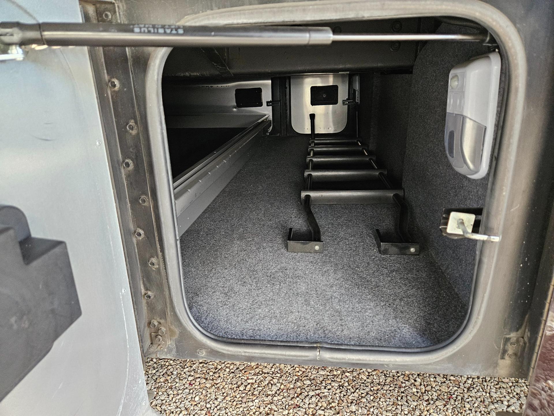 2015 Tiffin Motor Home 2015 Tiffin Motor Home Phaeton - thumbnail 75