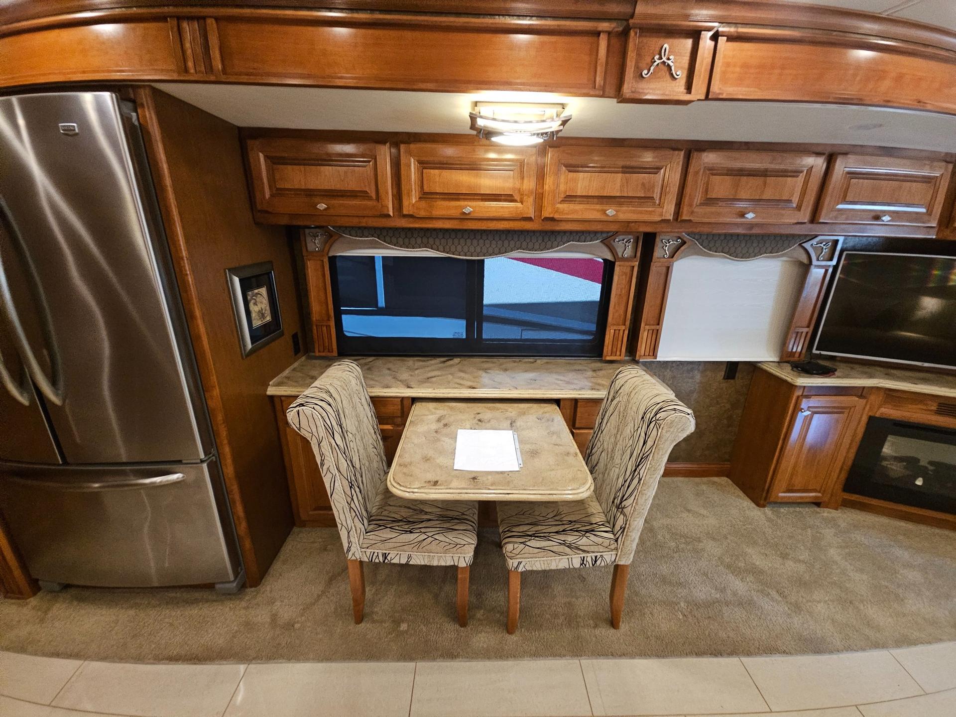 2015 Tiffin Motor Home 2015 Tiffin Motor Home Phaeton - thumbnail 14