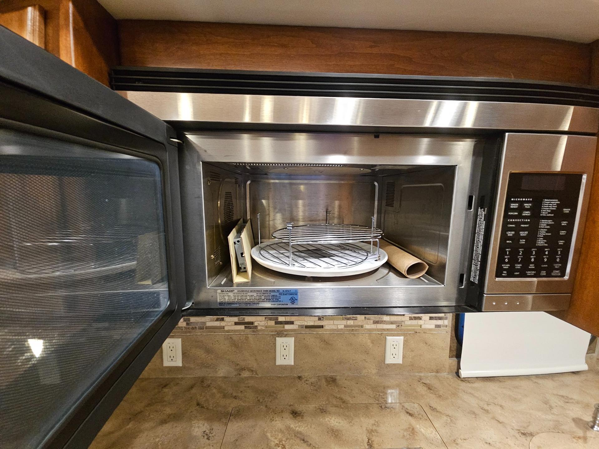 2015 Tiffin Motor Home 2015 Tiffin Motor Home Phaeton - thumbnail 24