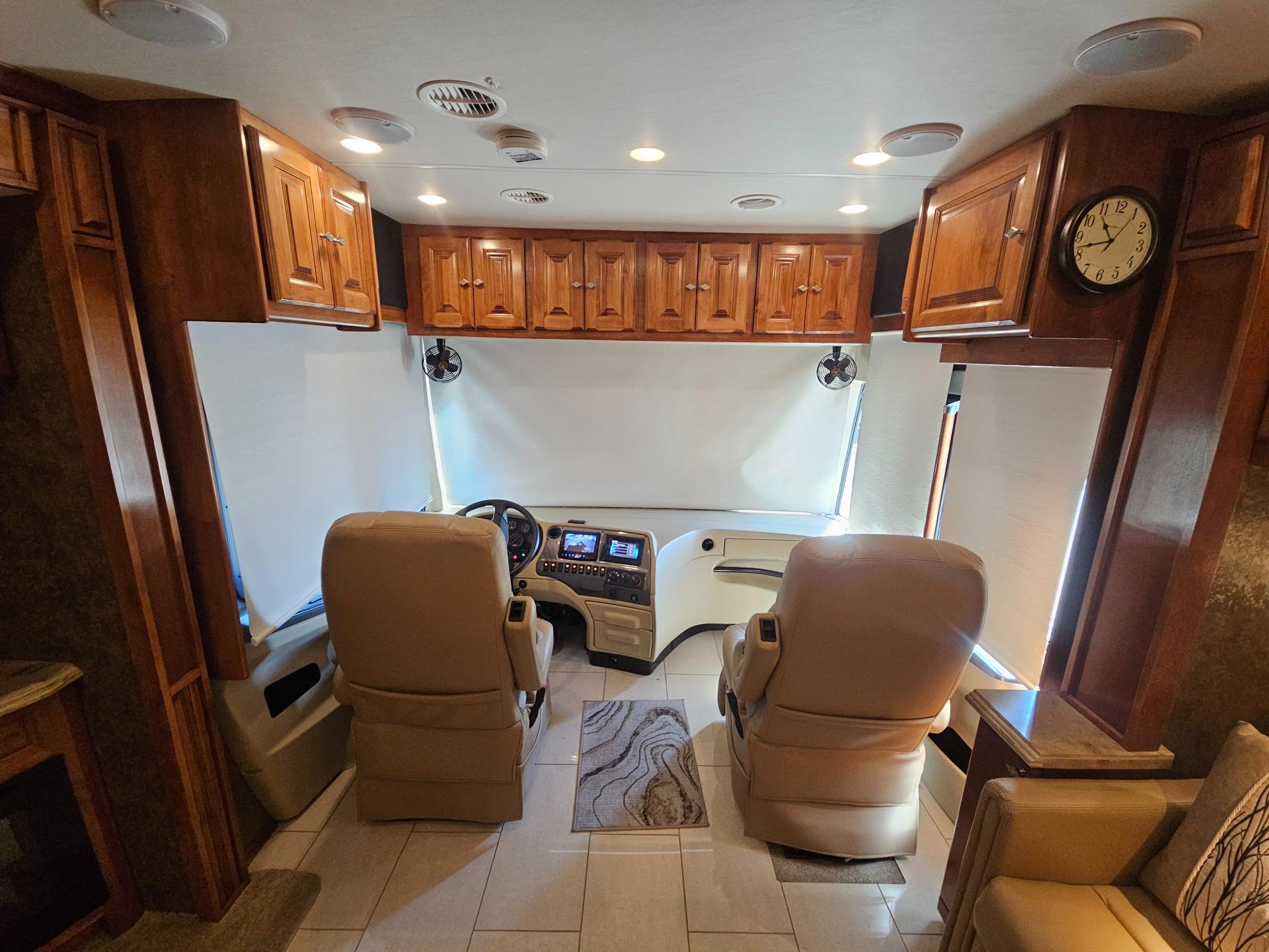 2015 Tiffin Motor Home 2015 Tiffin Motor Home Phaeton - thumbnail 55