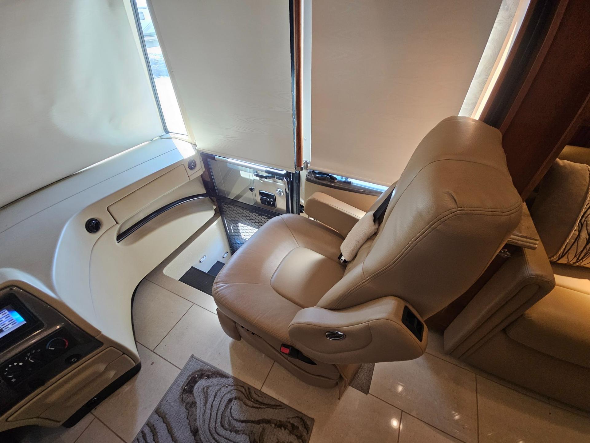 2015 Tiffin Motor Home 2015 Tiffin Motor Home Phaeton - thumbnail 57