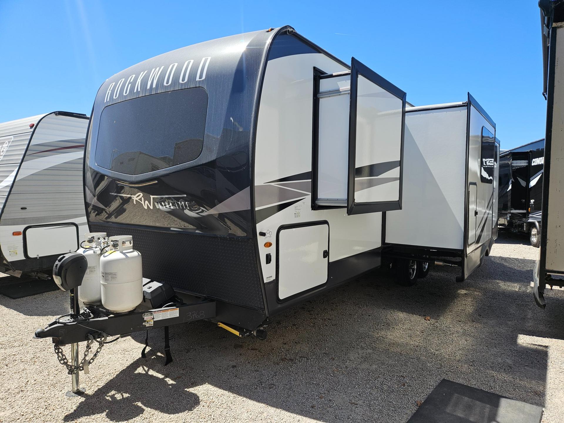 2024 Forest River RV 2024 Forest River RV Rockwood Ultra Lite - thumbnail 4