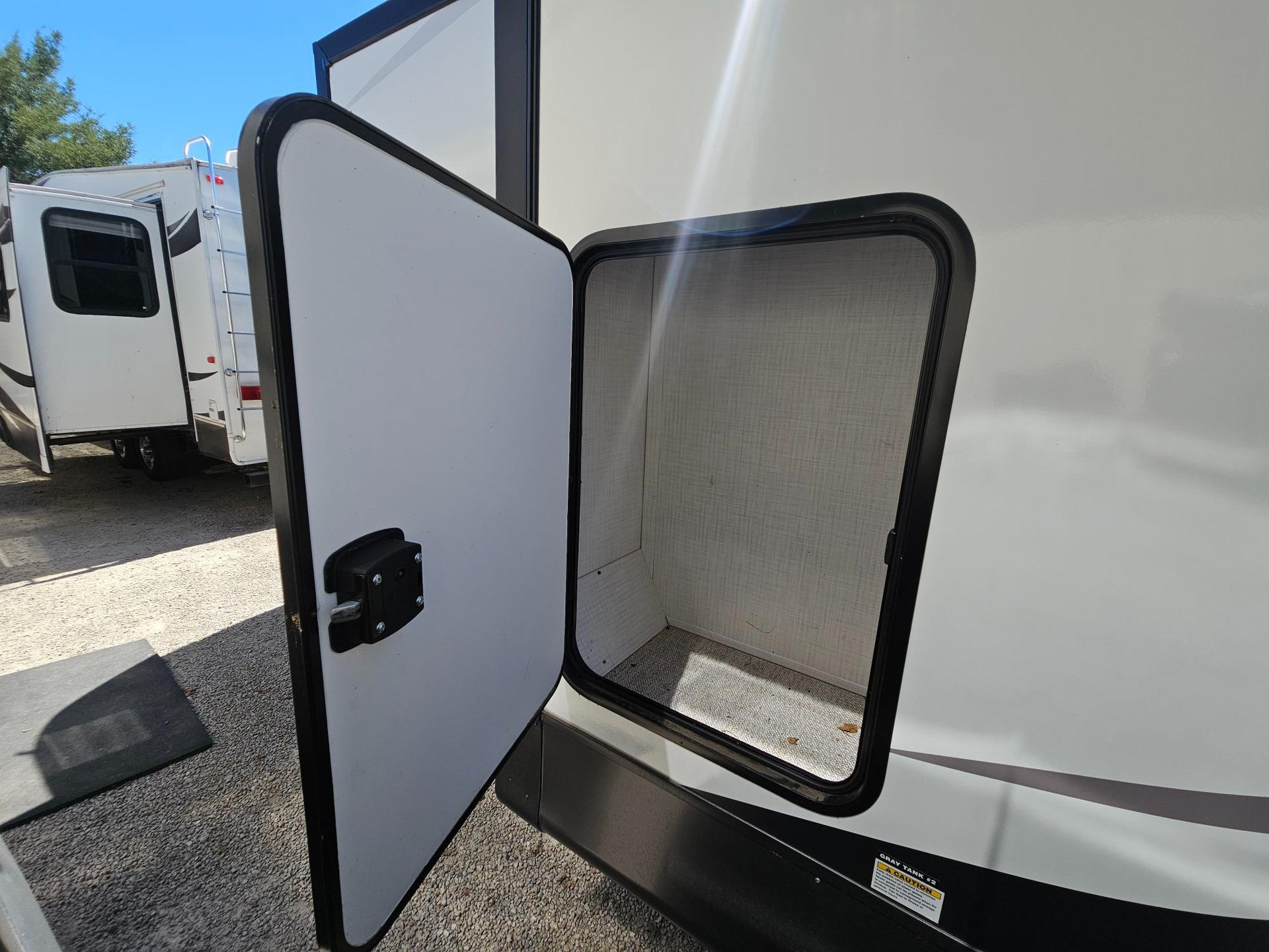 2024 Forest River RV 2024 Forest River RV Rockwood Ultra Lite - thumbnail 15