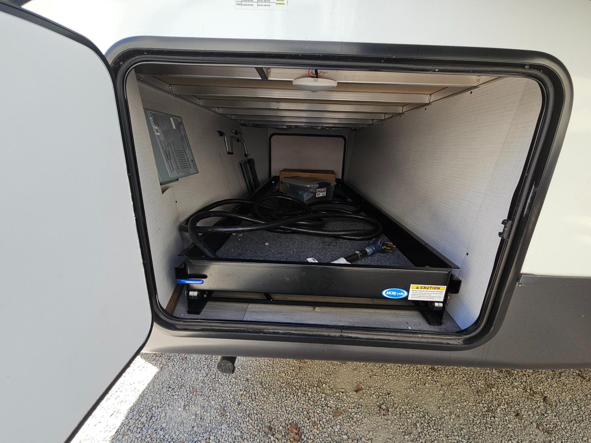 2024 Forest River RV 2024 Forest River RV Rockwood Ultra Lite - thumbnail 17